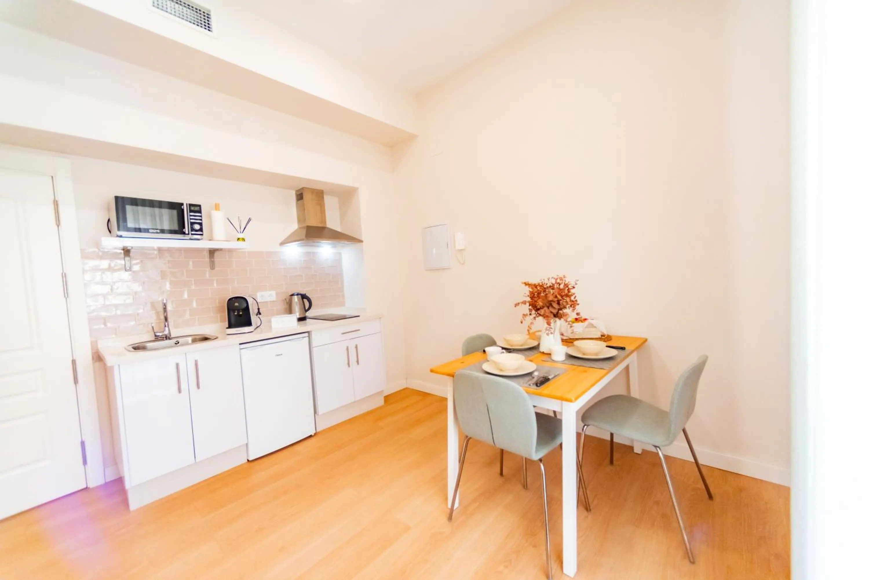 Kitchen or kitchenette in Suites Casa San Mateo