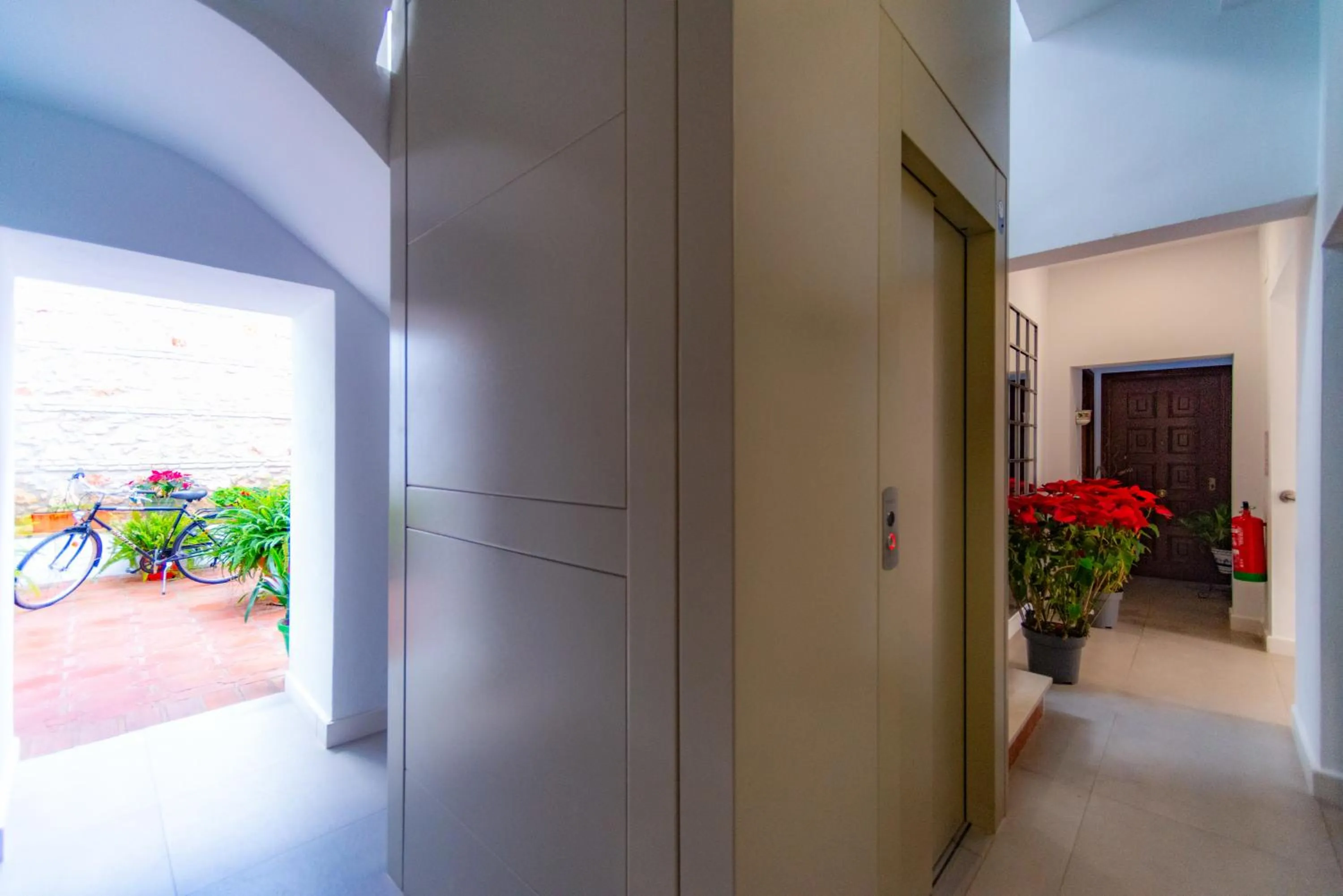 Lobby or reception in Suites Casa San Mateo