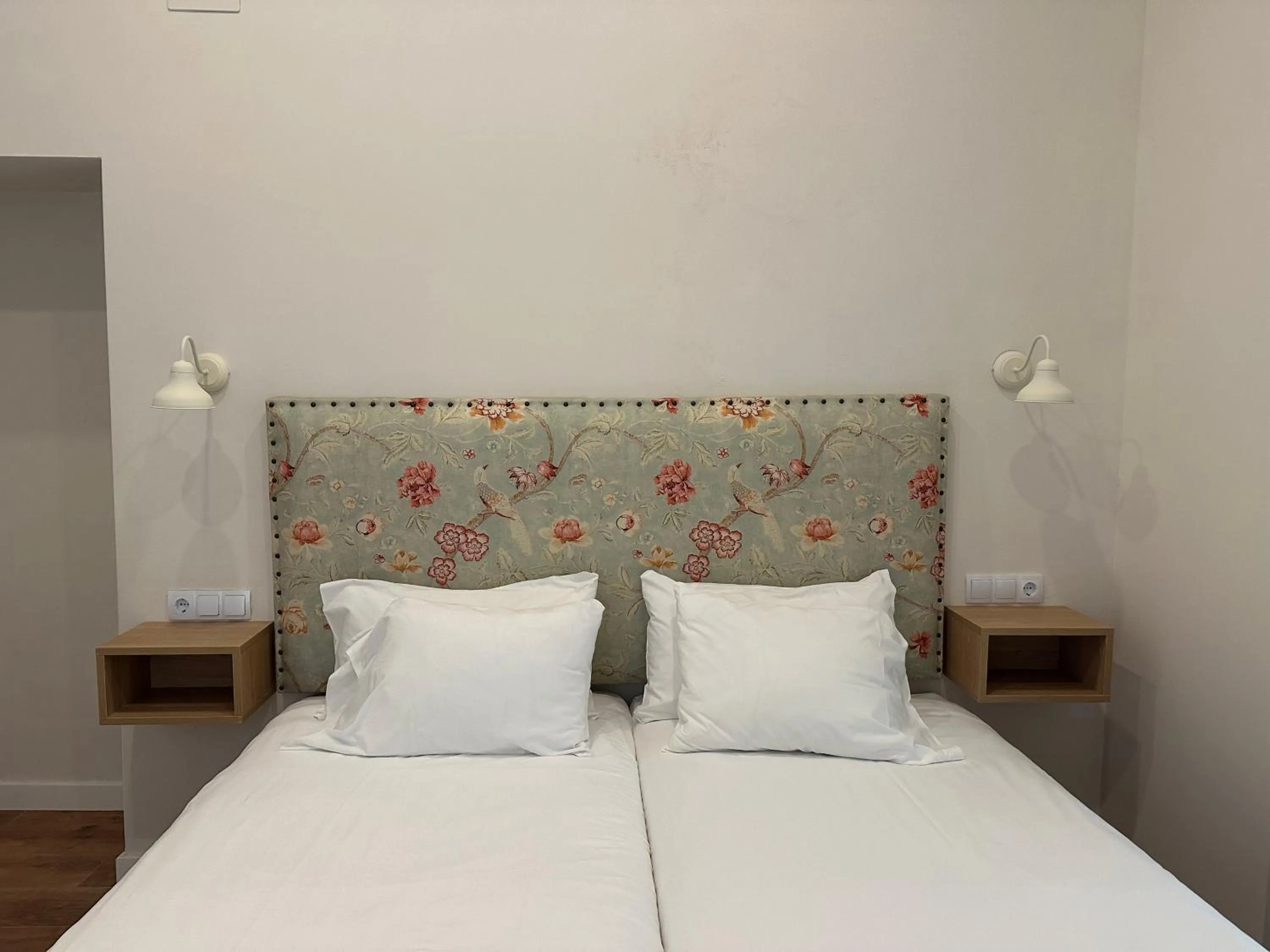 Bed in Suites Casa San Mateo