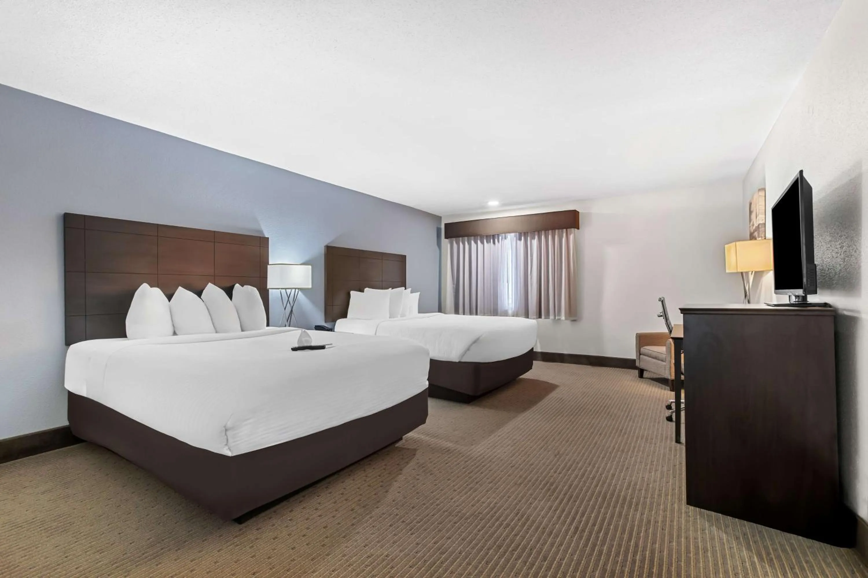 Bedroom, Bed in Best Western Downtown Casper Hotel