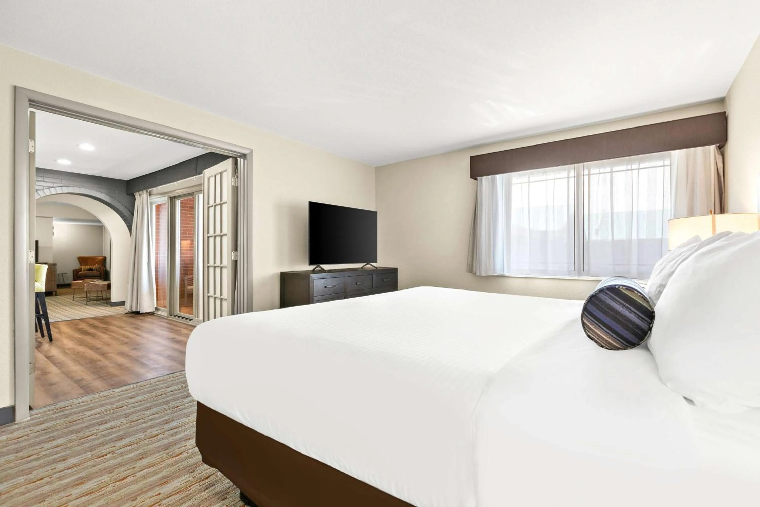 Photo of the whole room, Bed in Best Western Downtown Casper Hotel