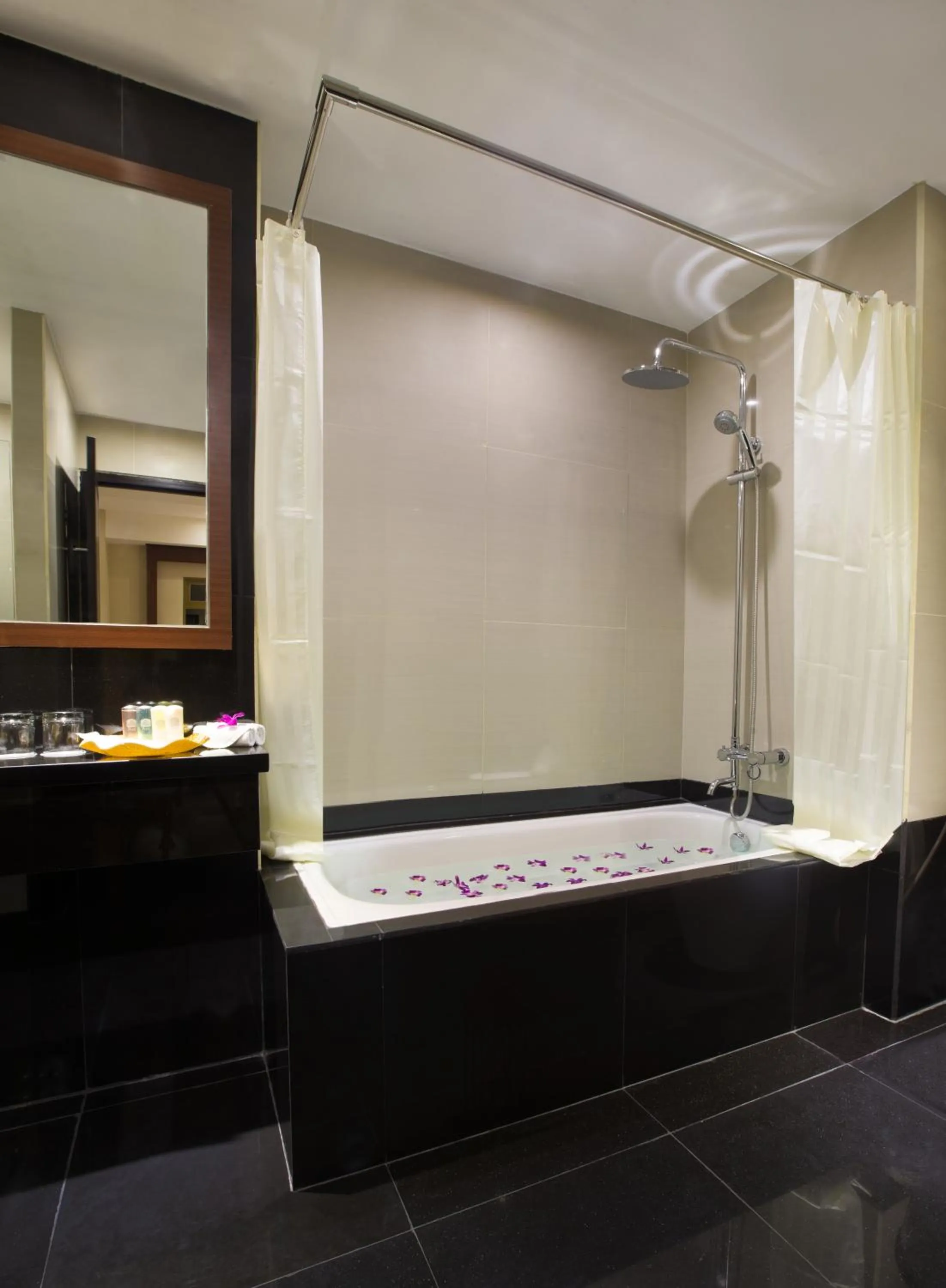 Bathroom in Best Western Plus Makassar Beach