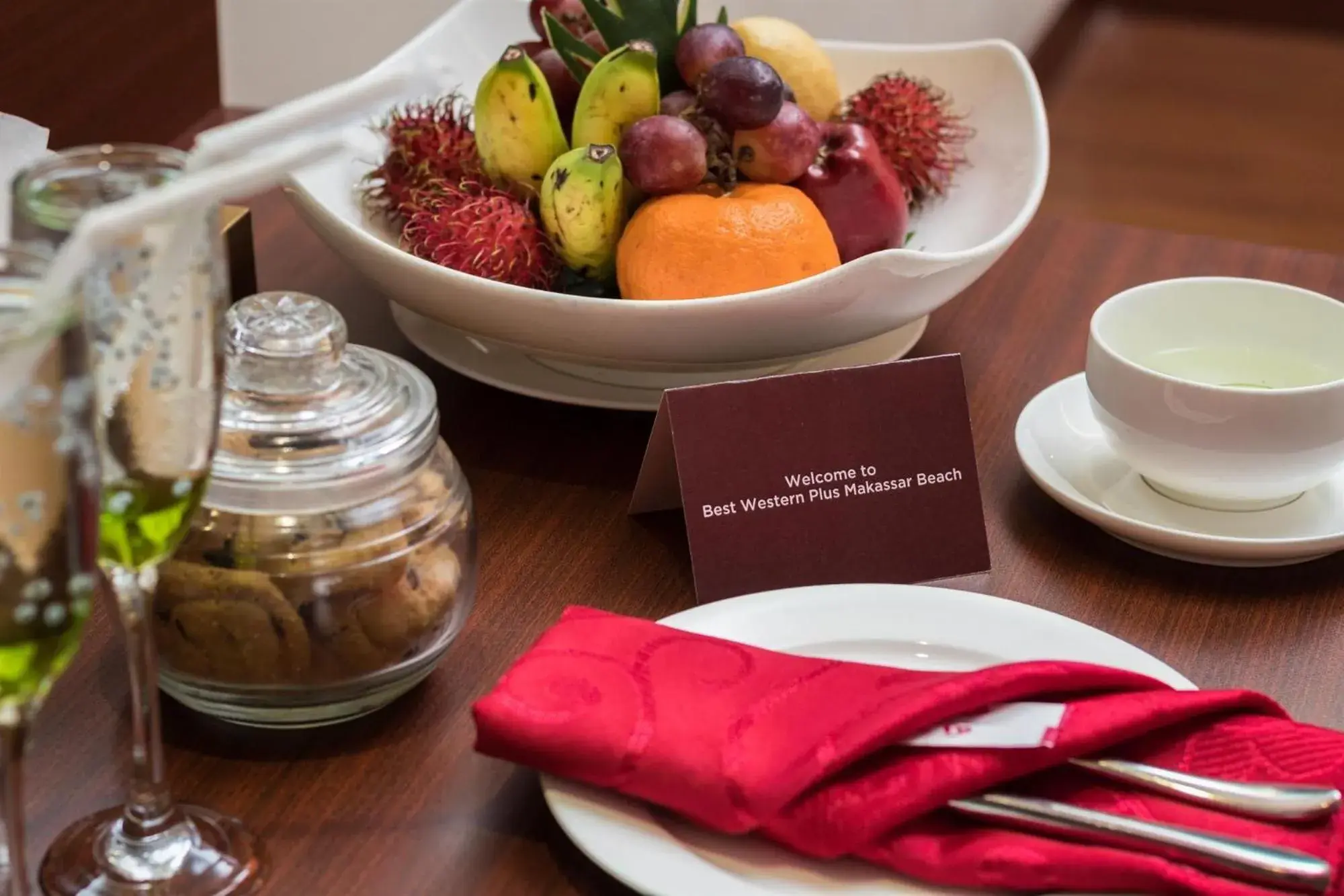 Food and drinks in Best Western Plus Makassar Beach Food and drinks in Best Western Plus Makassar Beach