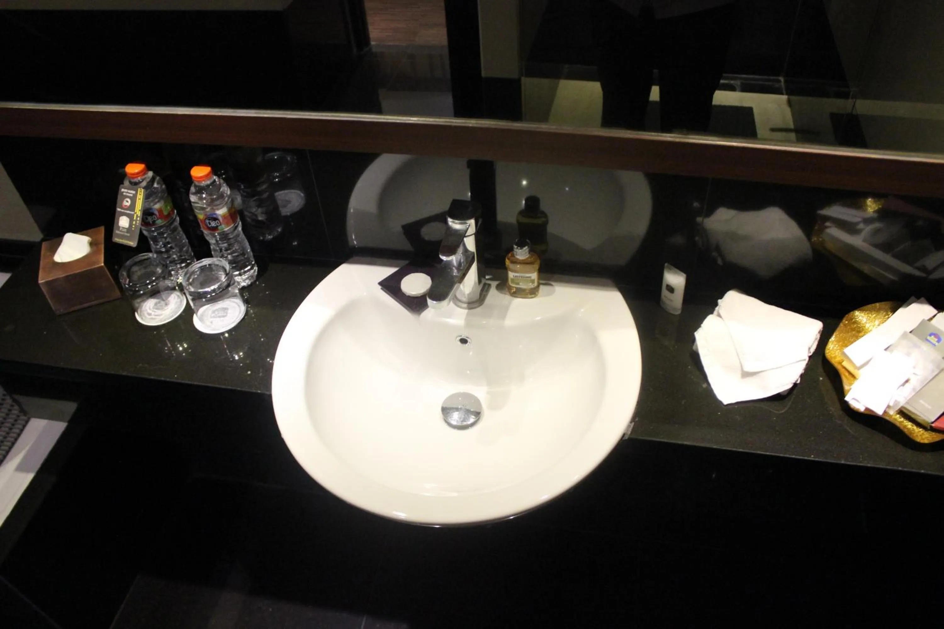 Bathroom in Best Western Plus Makassar Beach