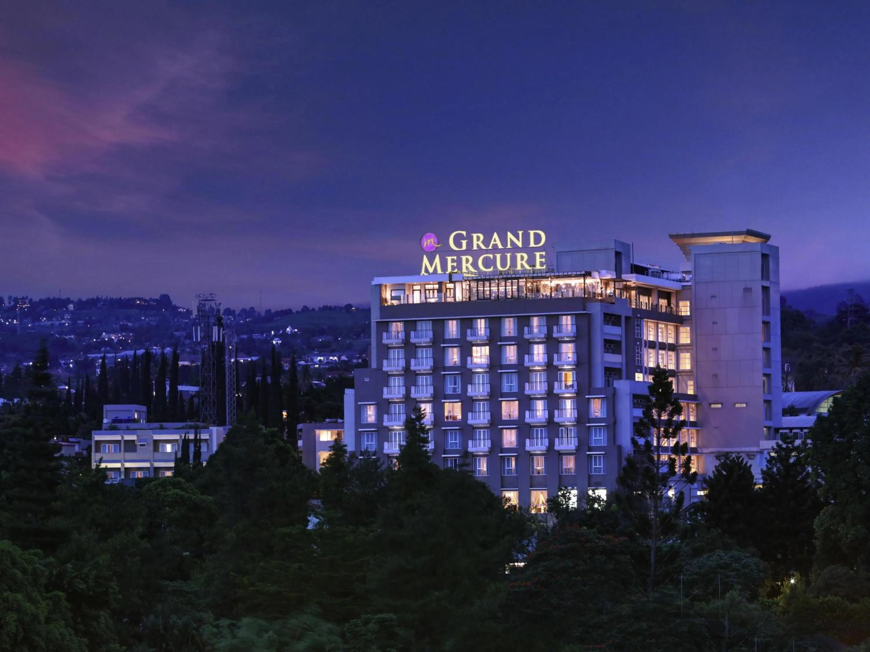 Property building in Grand Mercure Bandung Setiabudi