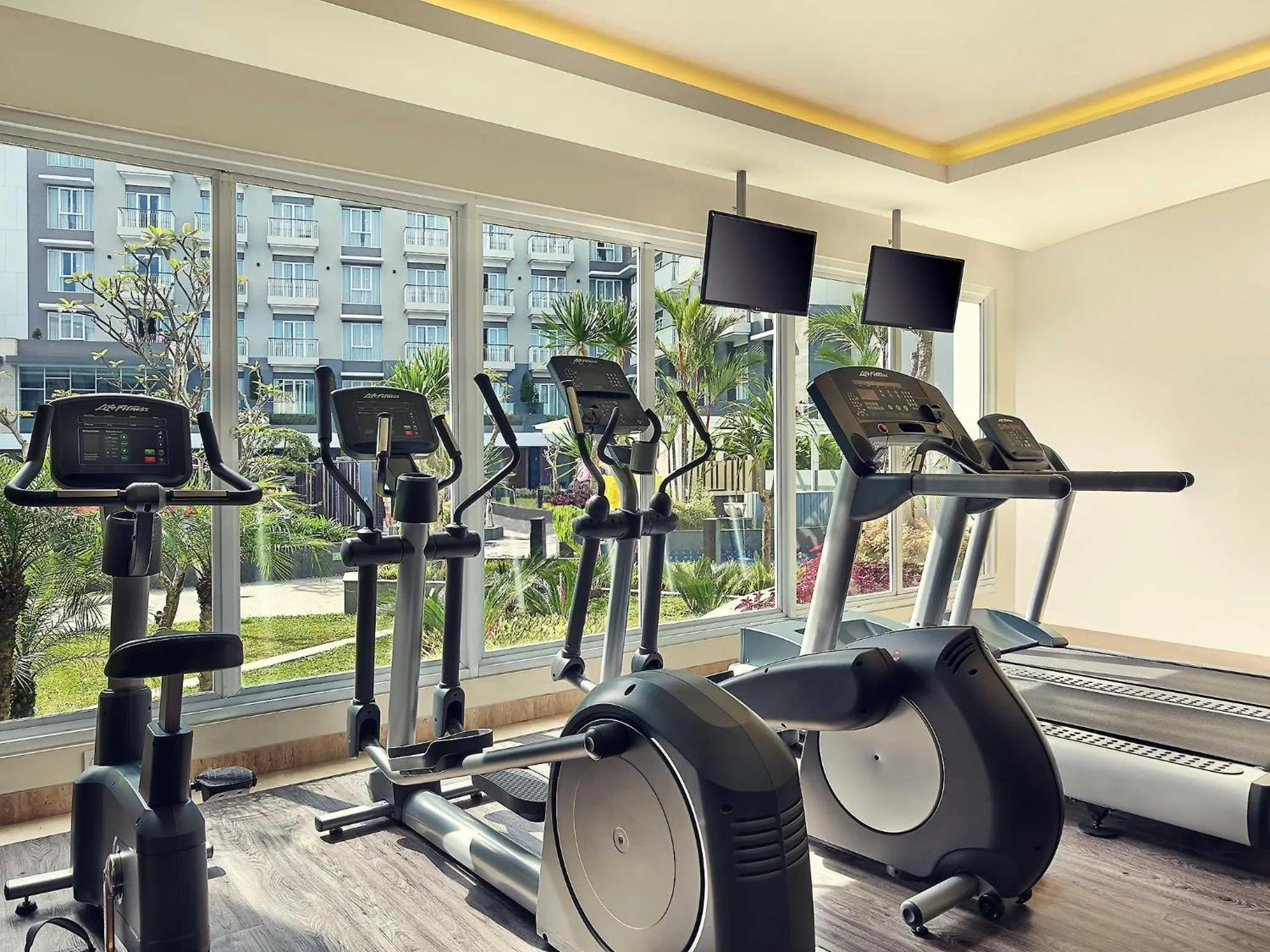 Fitness centre/facilities in Grand Mercure Bandung Setiabudi