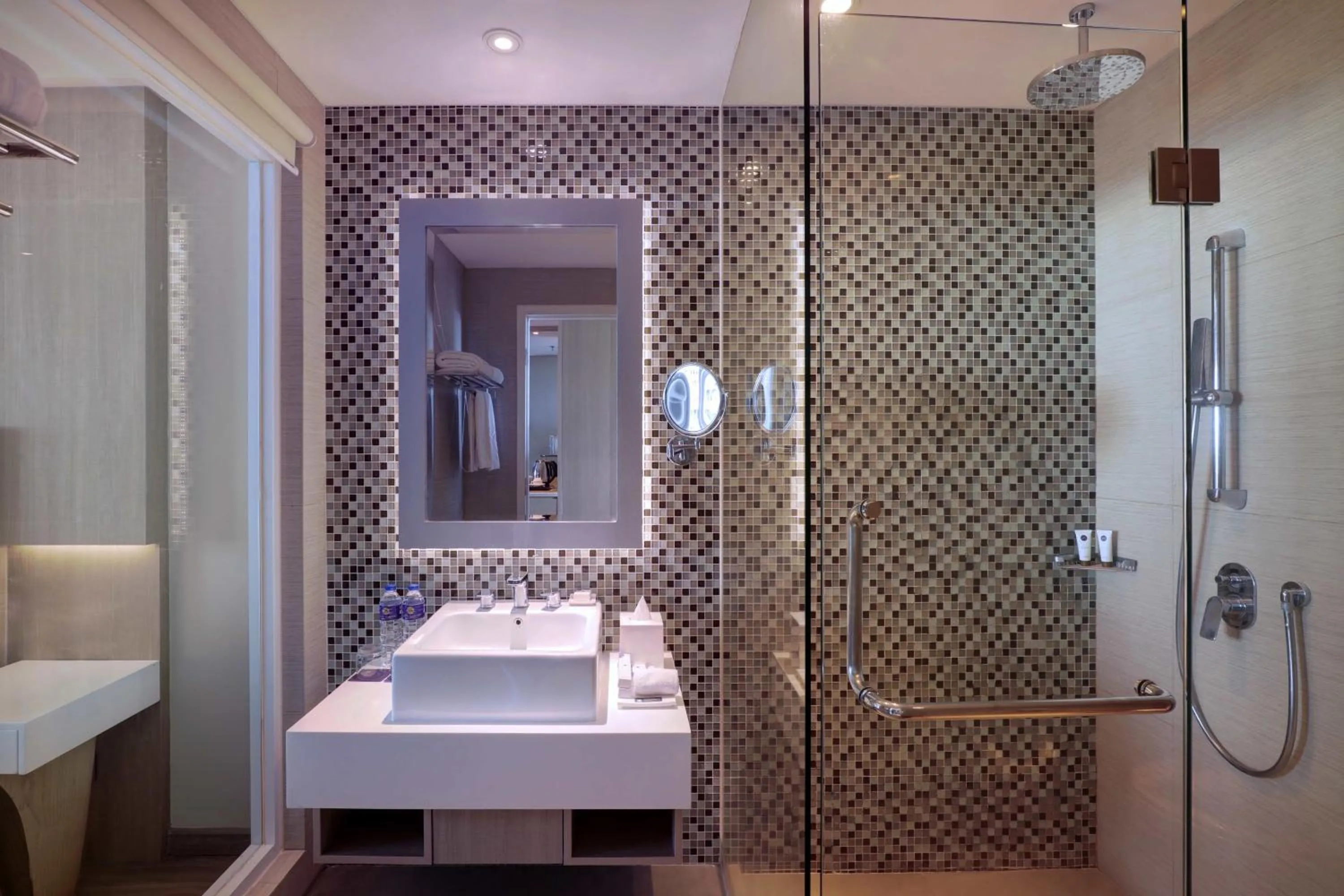 Bathroom in Grand Mercure Bandung Setiabudi