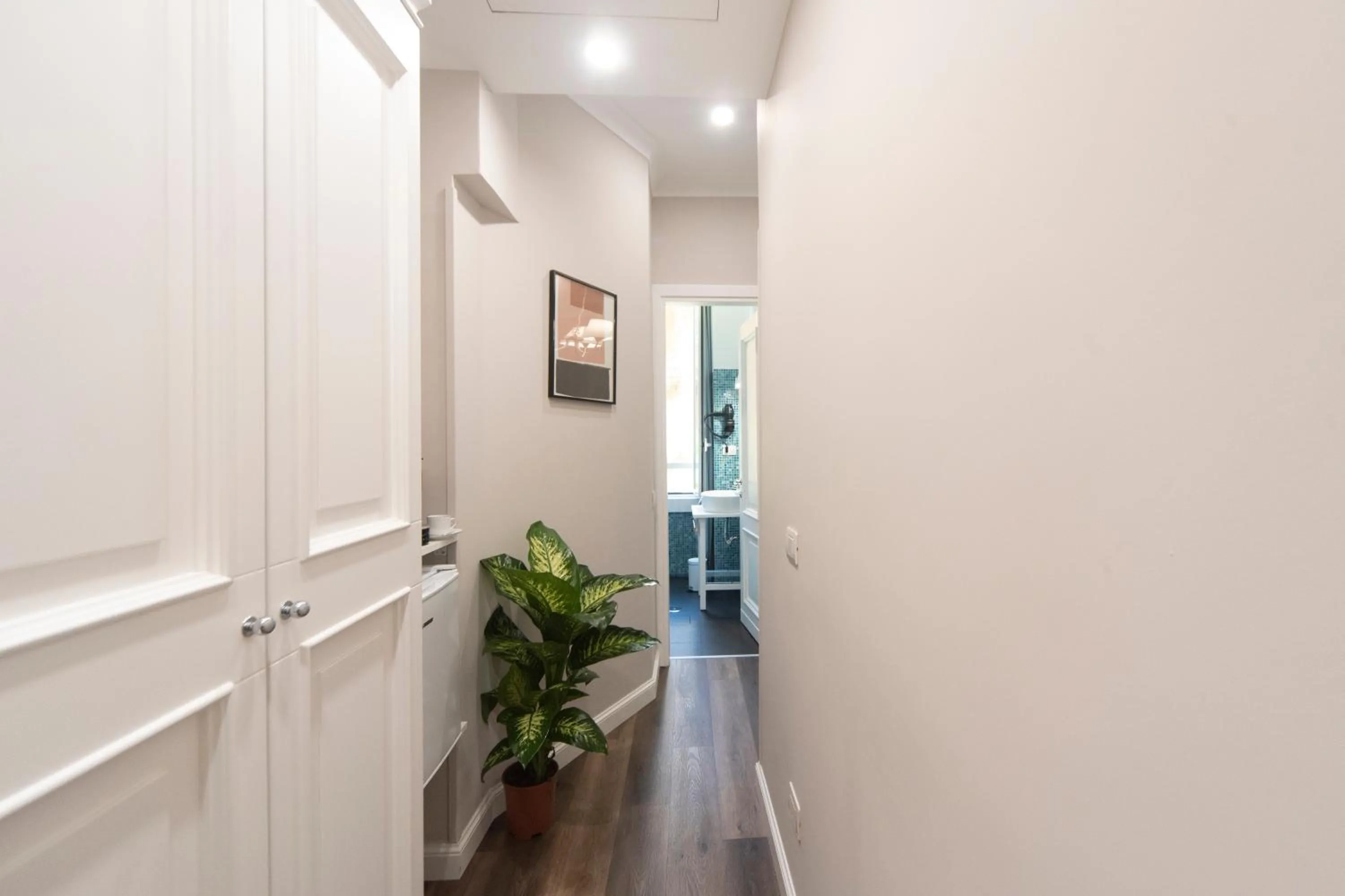 Photo of the whole room in Sacconi Palace Suite Roma