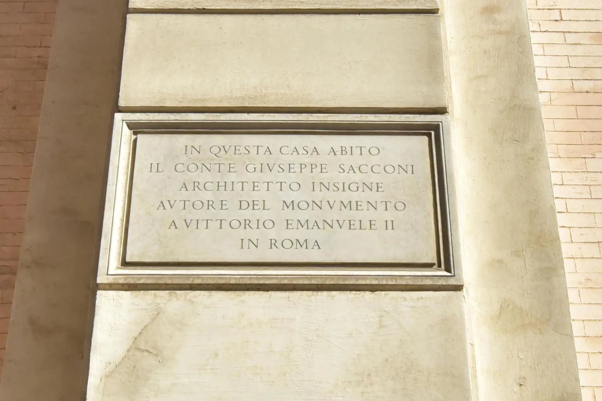 Text overlay in Sacconi Palace Suite Roma