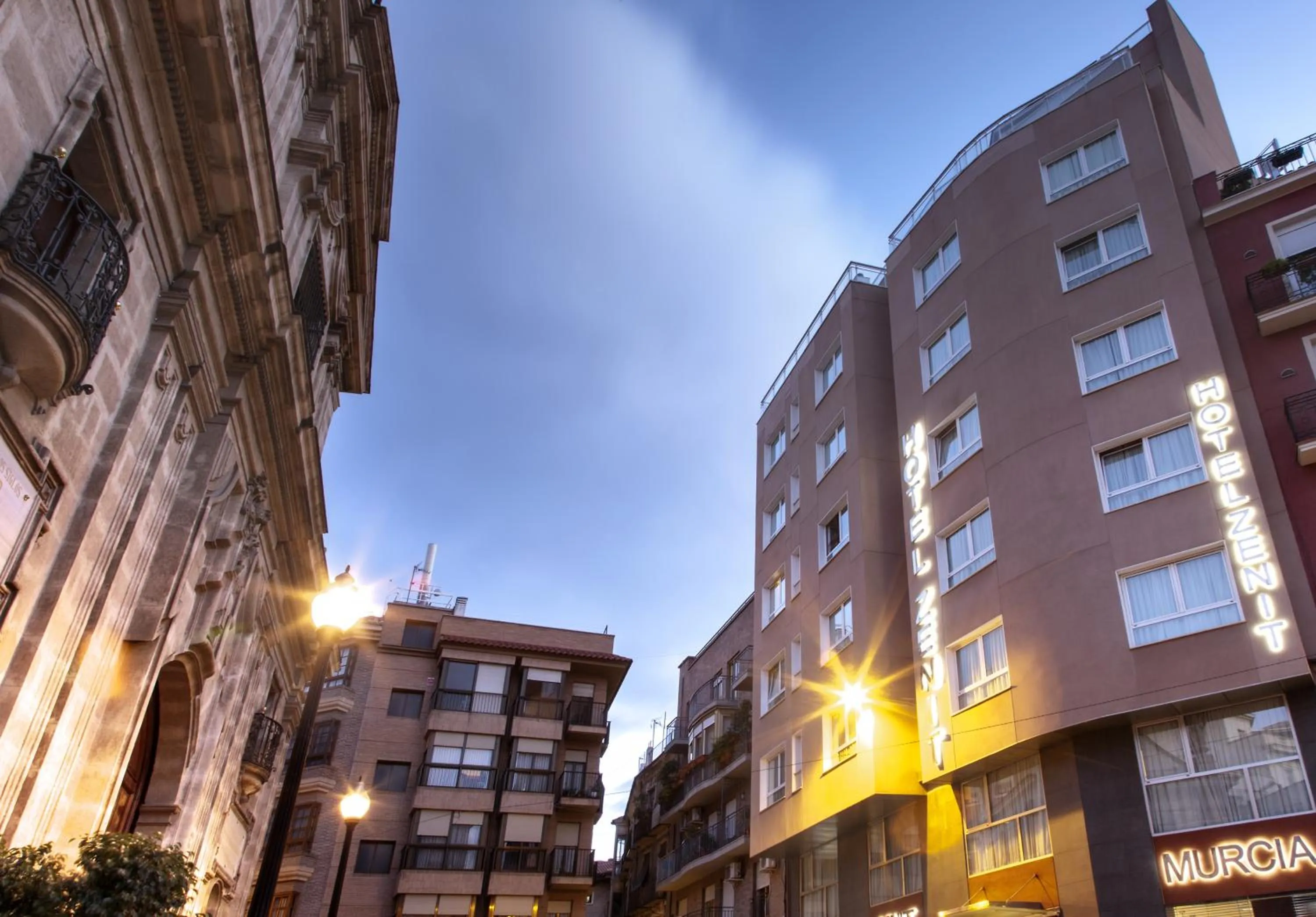 Property building in Zenit Murcia