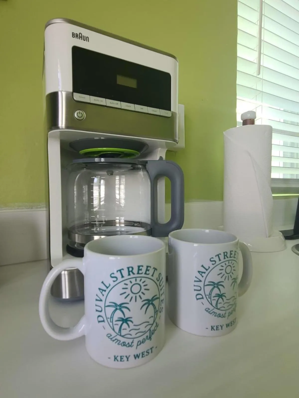 Coffee/tea facilities in Two Duval Street Condos w parking and pool