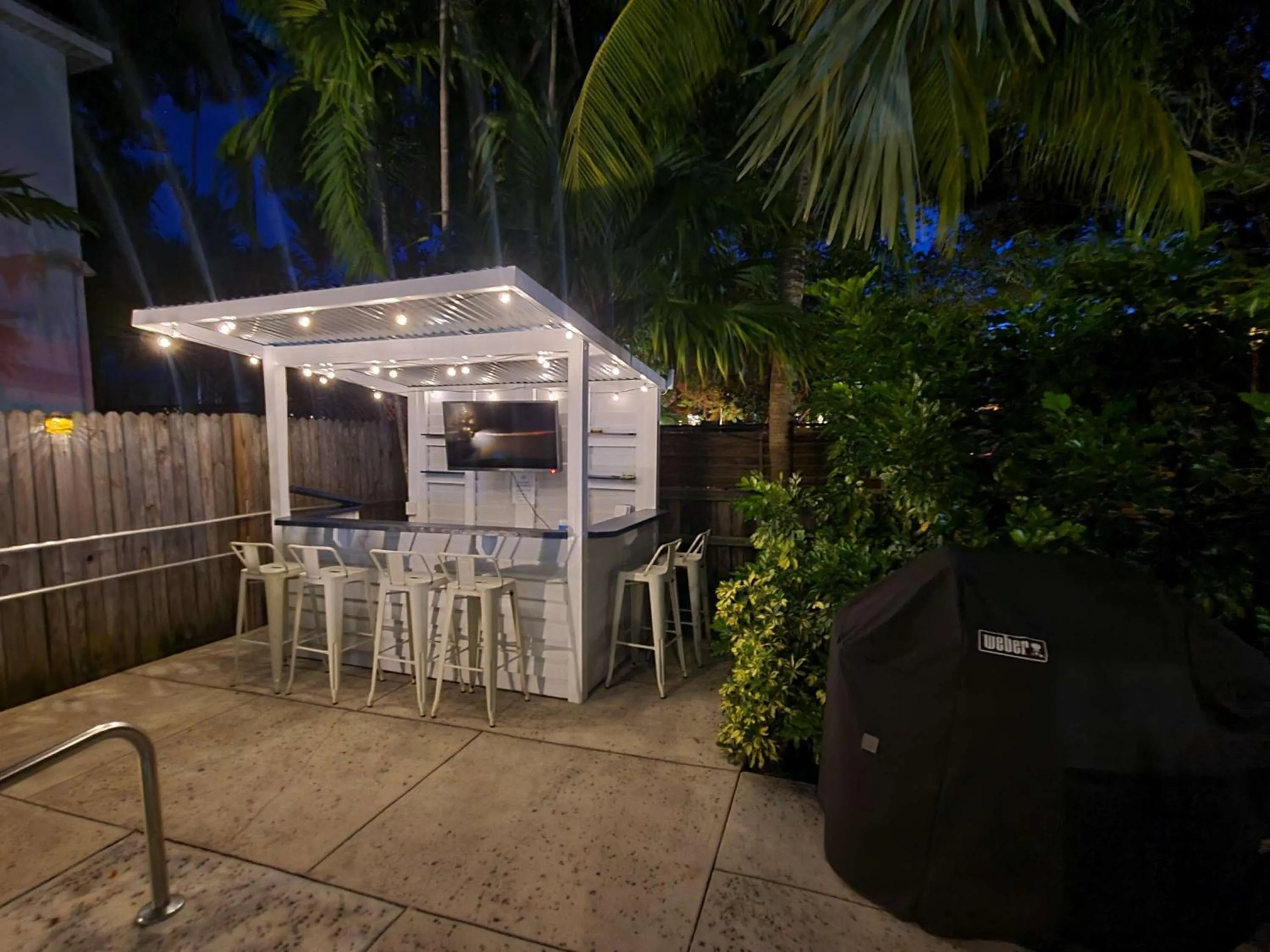 Patio in Two Duval Street Condos w parking and pool
