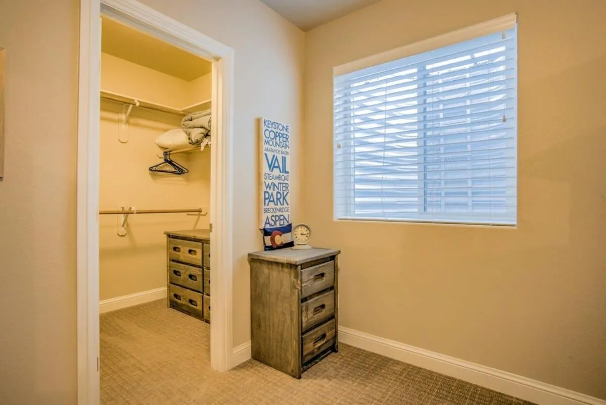 4BD Pikes Peak Views Minutes to Hiking & Dining