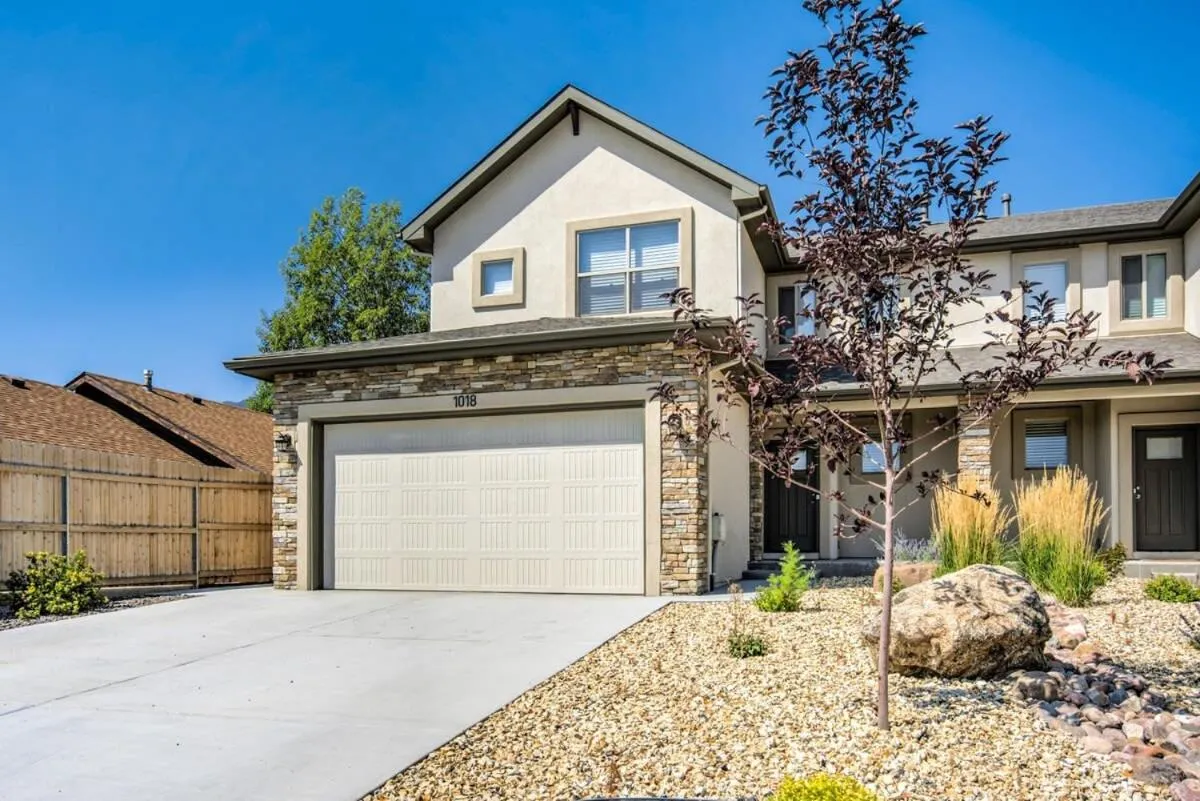 4BD Pikes Peak Views Minutes to Hiking & Dining