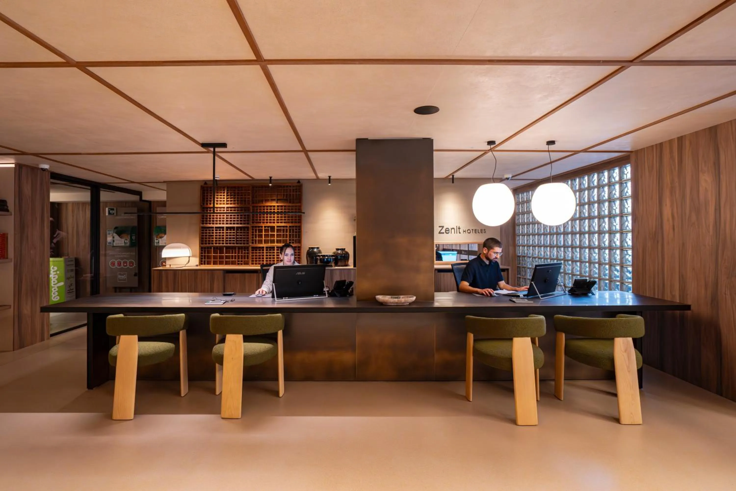 Lobby or reception in Zenit Borrell