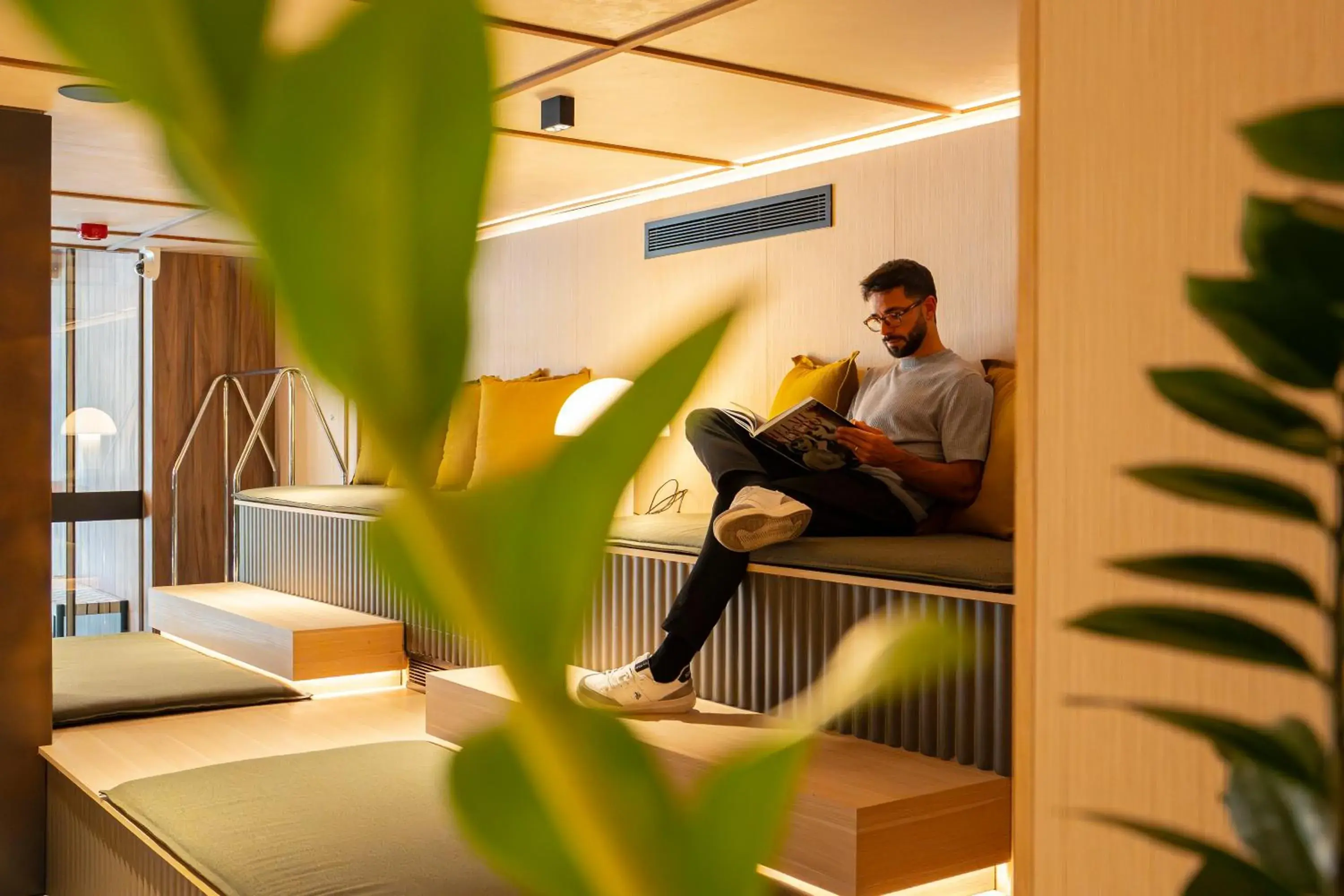 Living room, Bed in Zenit Borrell Living room, Bed in Zenit Borrell