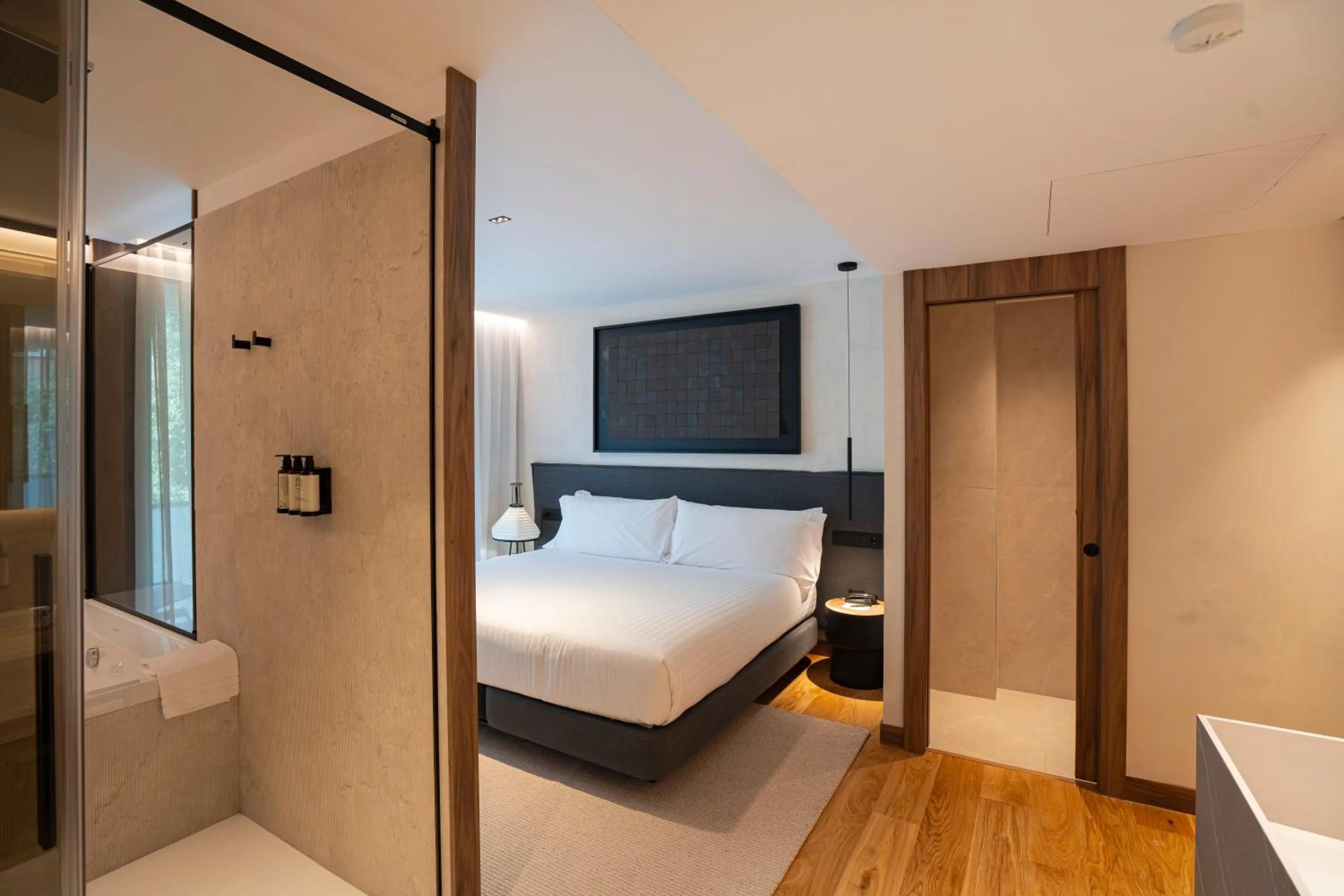 Photo of the whole room, Bed in Zenit Borrell