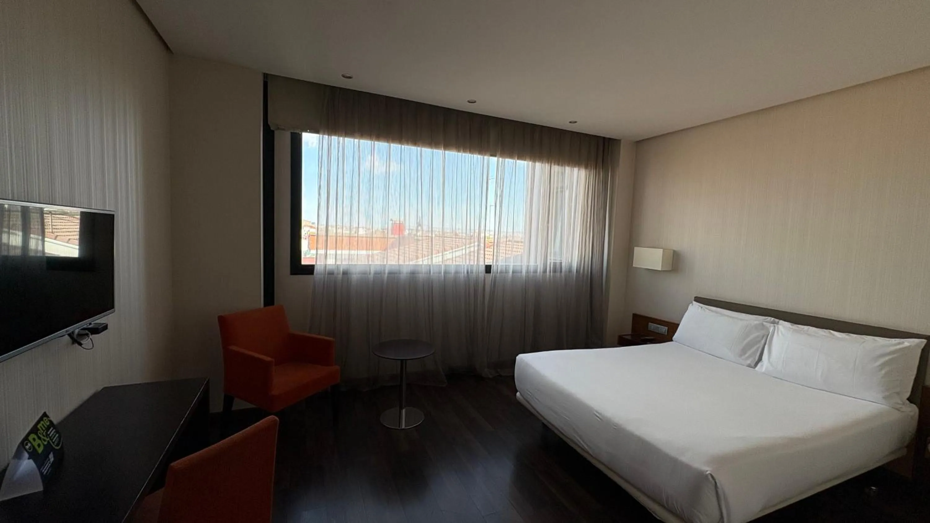 Bedroom, Bed in B&B HOTEL Burgos