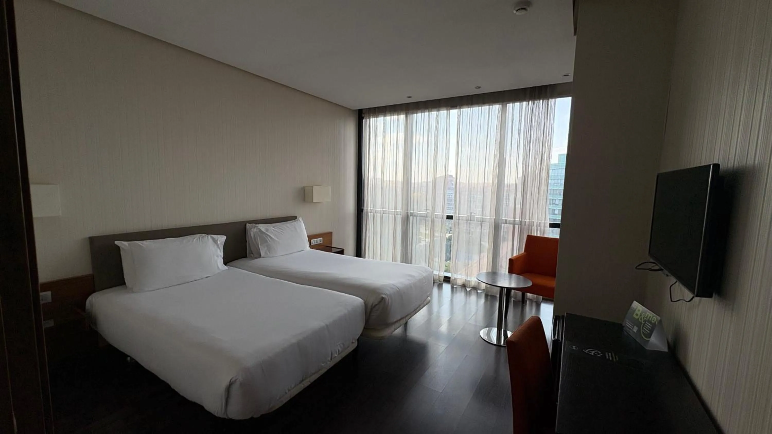 Bedroom, Bed in B&B HOTEL Burgos