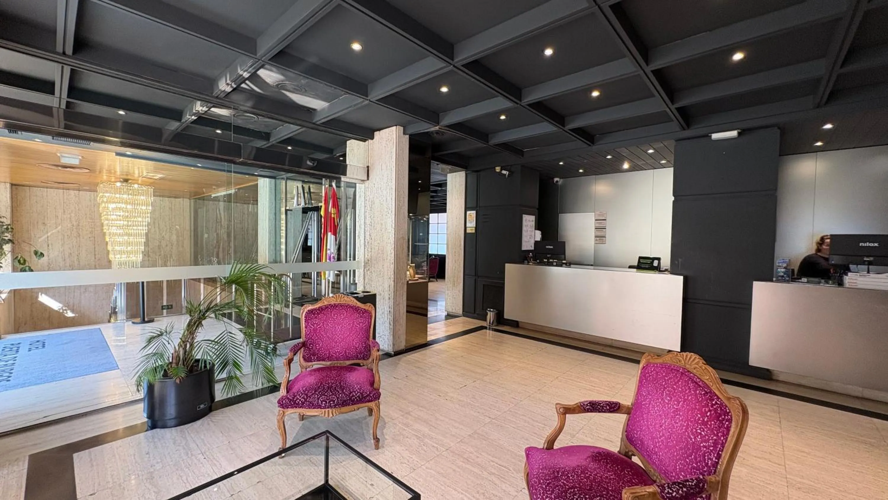 Lobby or reception in B&B HOTEL Burgos