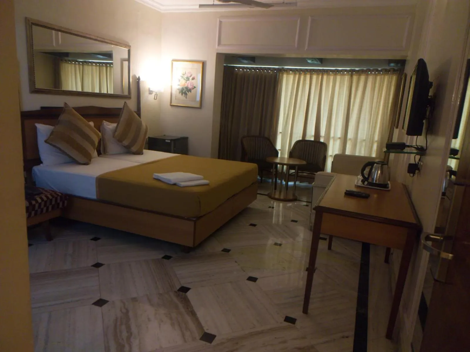 Bed in Royal Park Hotel Dockyard