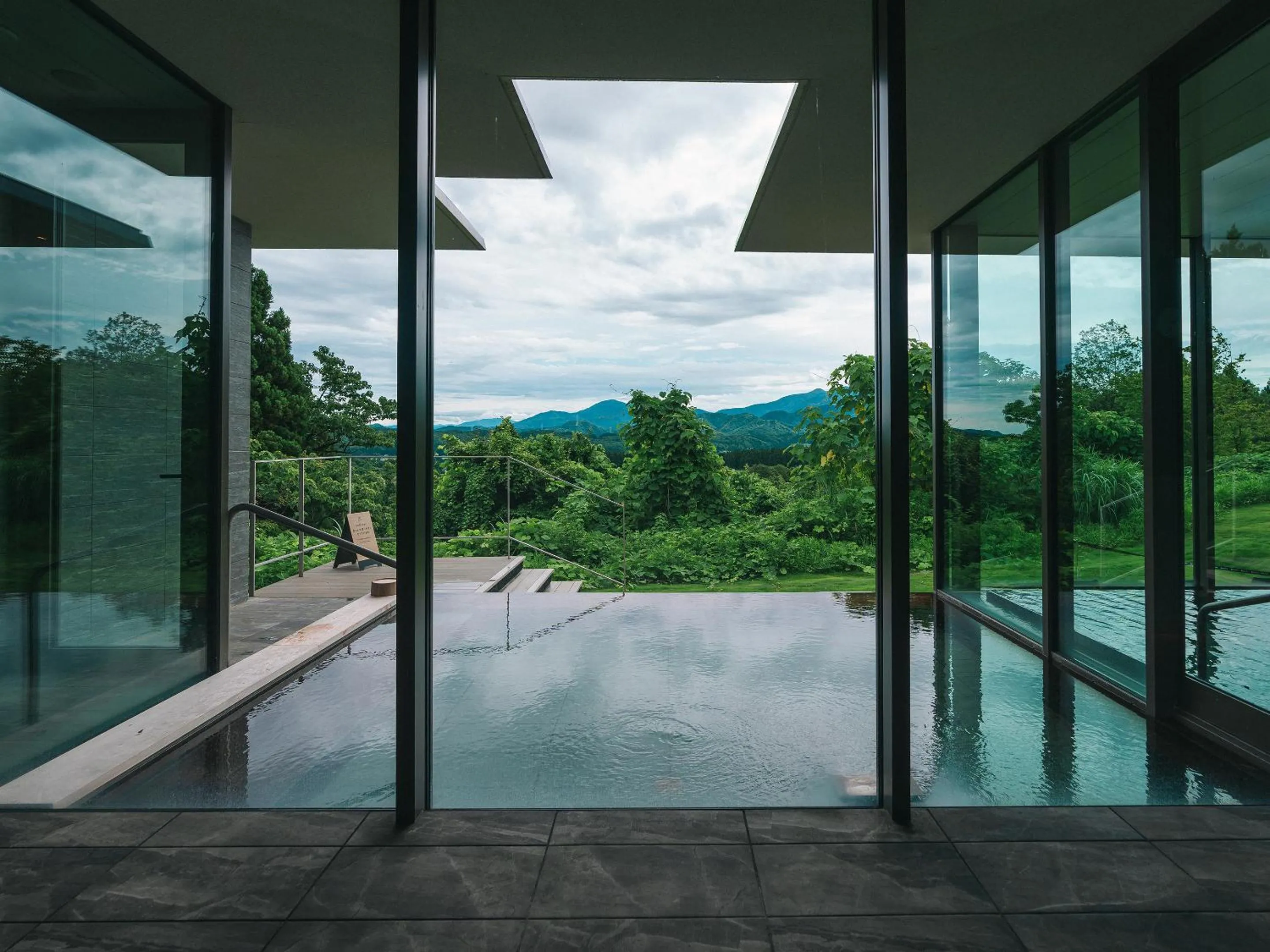 Public Bath in SNOW PEAK FIELD SUITE SPA HEADQUARTERS