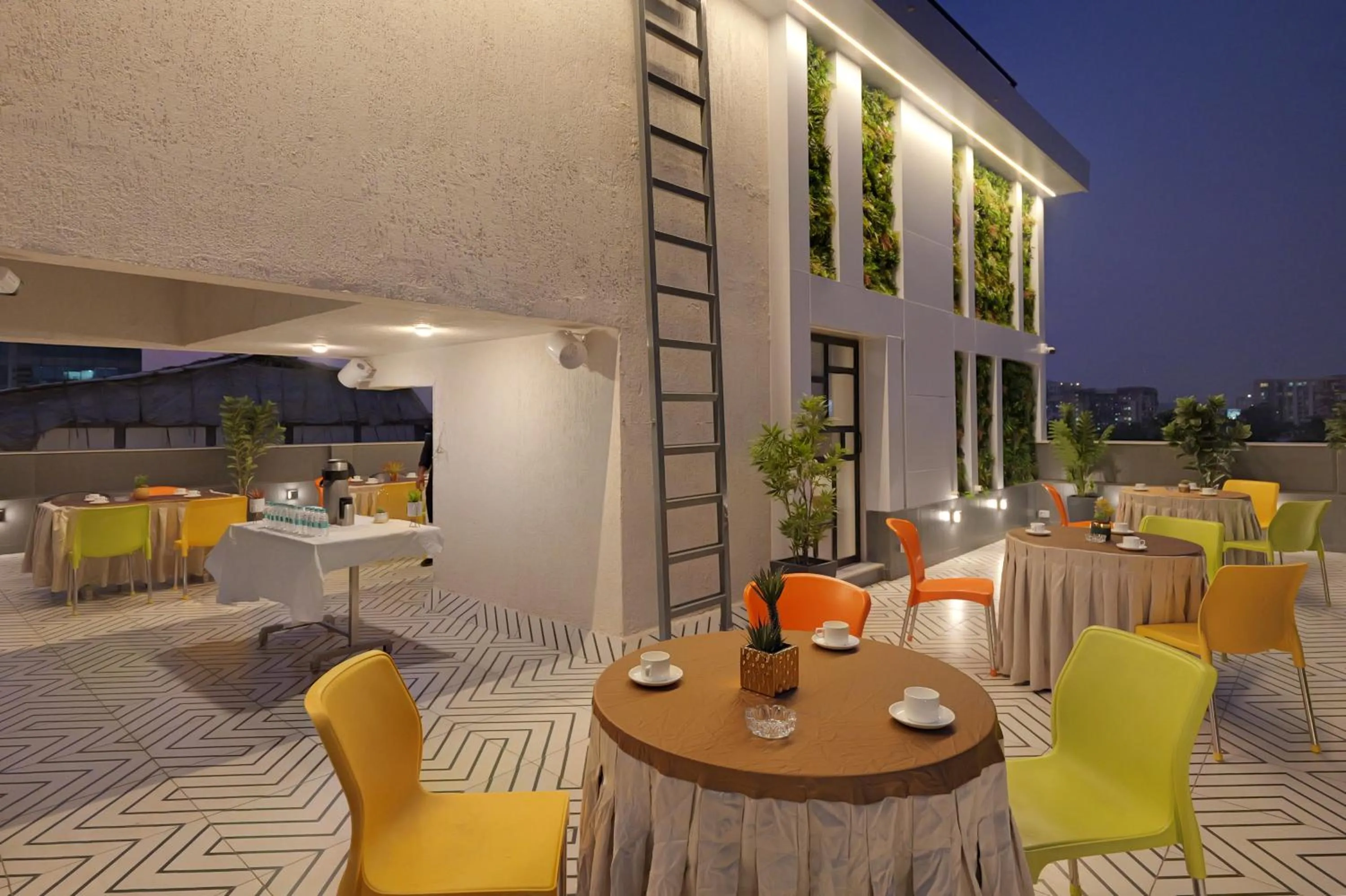 Planet Boutique Hotel