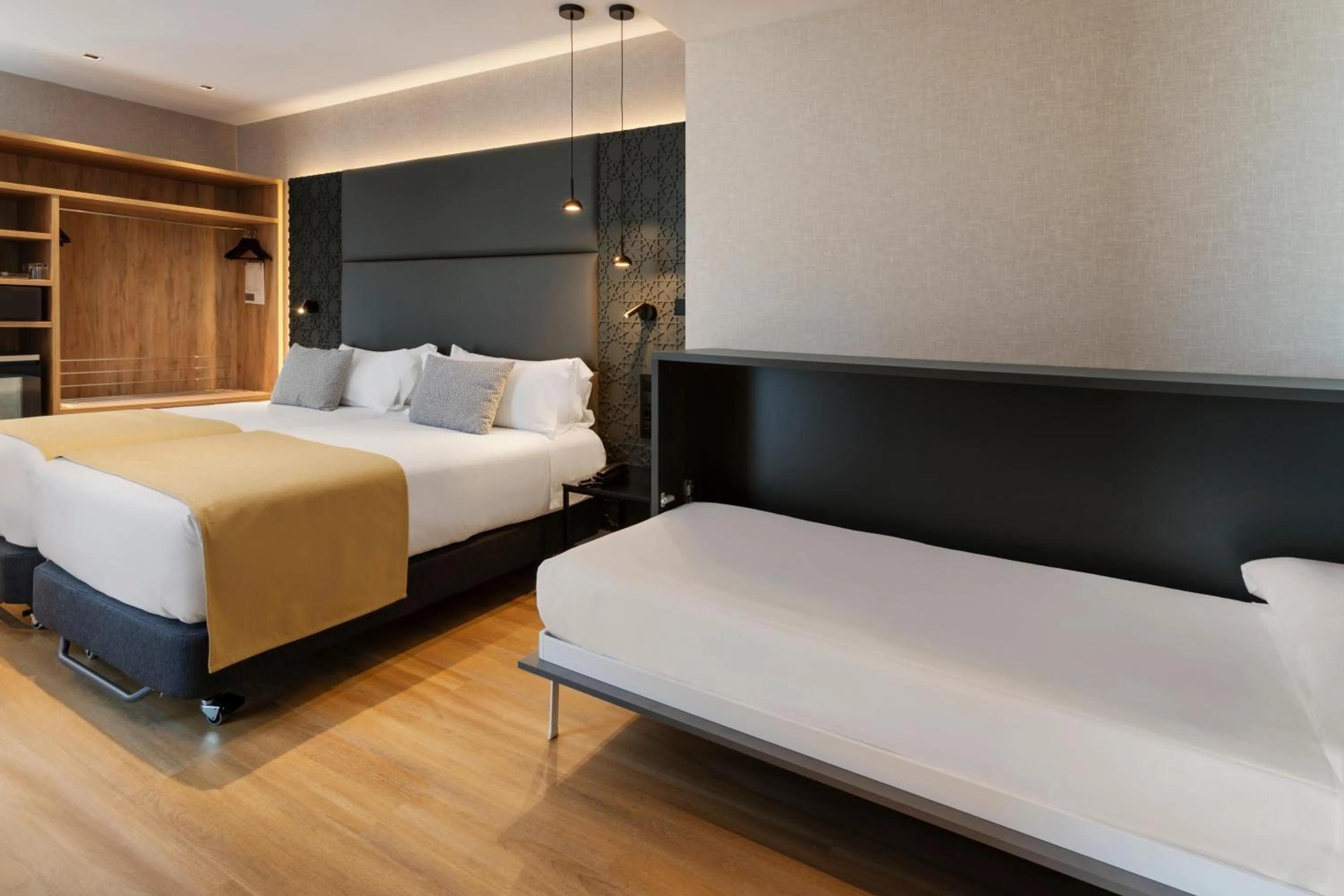 Bed in Catalonia Giralda