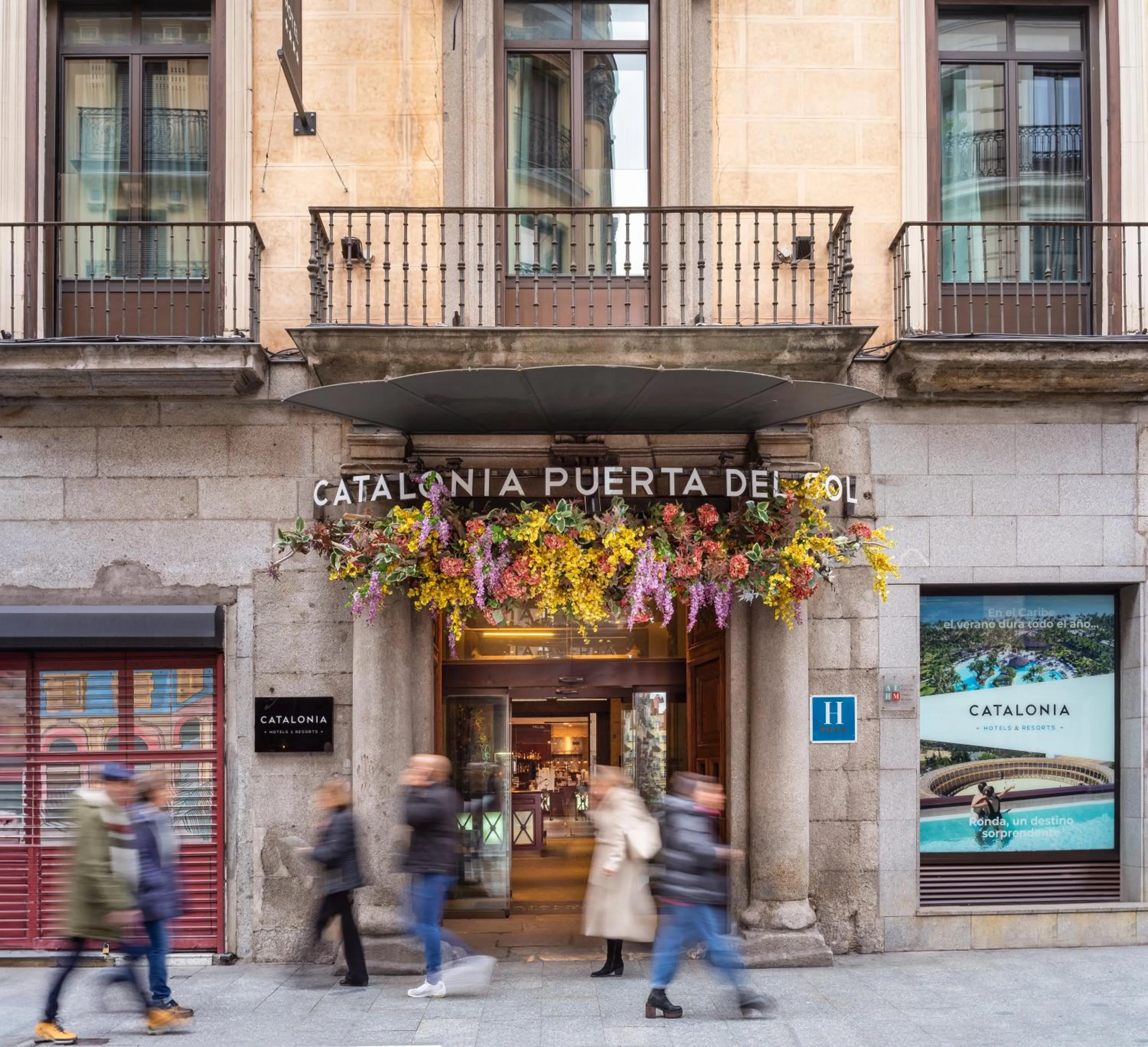 Facade/entrance in Catalonia Puerta del Sol