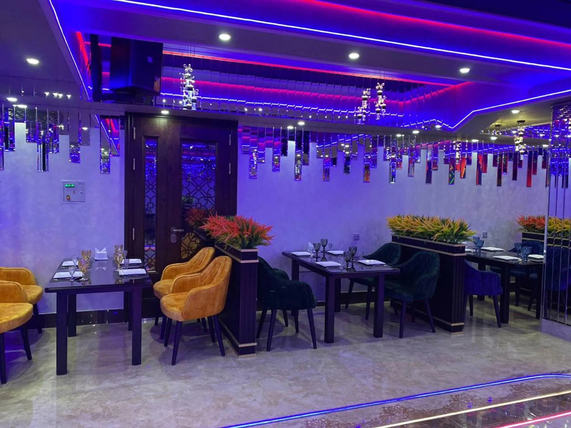 Restaurant/places to eat in Renaissance Boutique Hotel