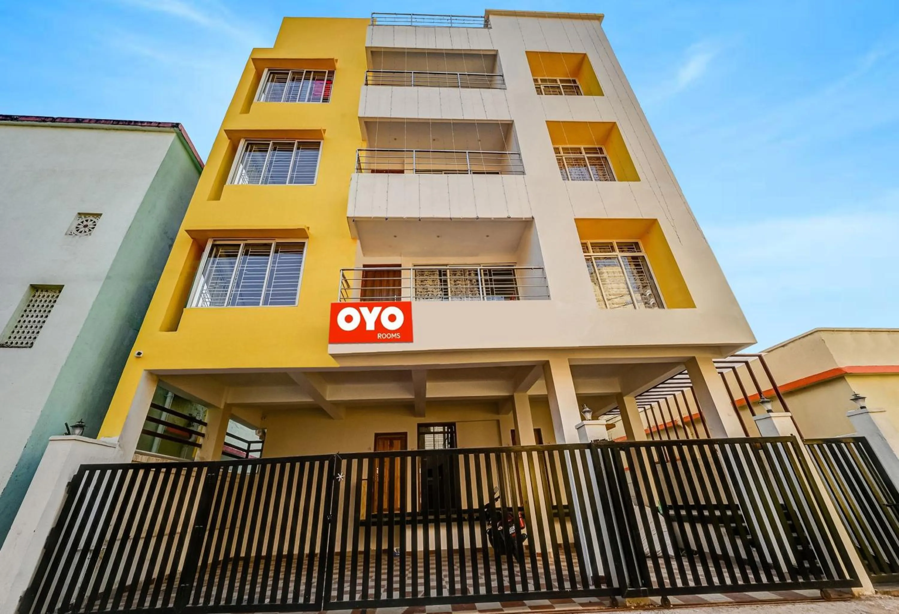 Facade/entrance in Hotel O Dream Marion