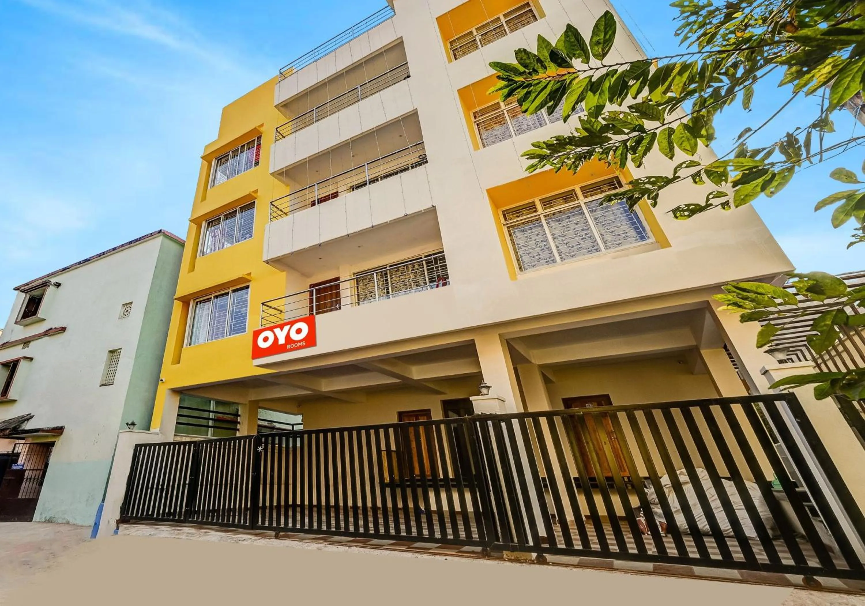 Facade/entrance in Hotel O Dream Marion