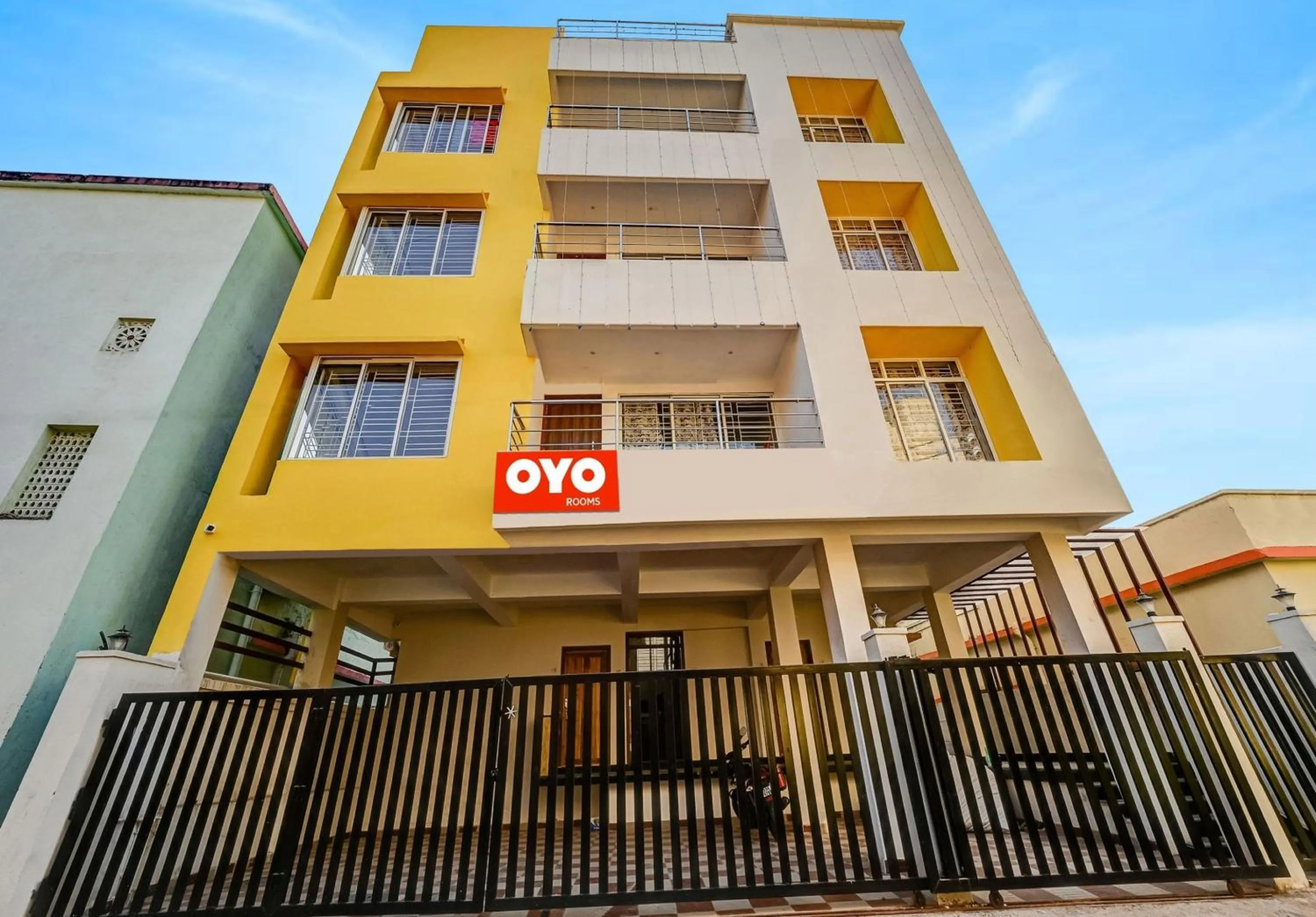 Facade/entrance in Hotel O Dream Marion