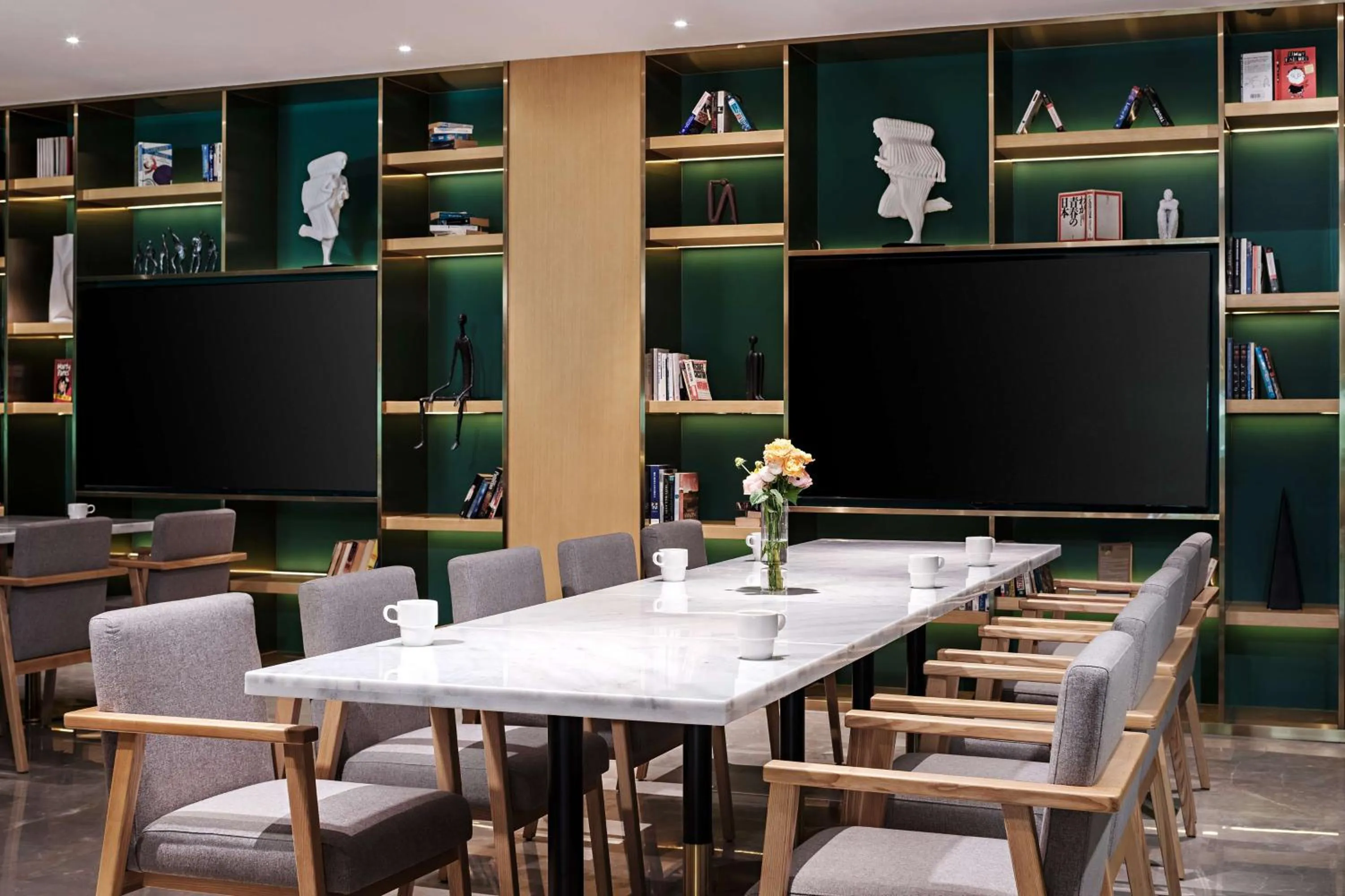 Meeting/conference room in Hilton Garden Inn Chengdu Kuanzhai Alley