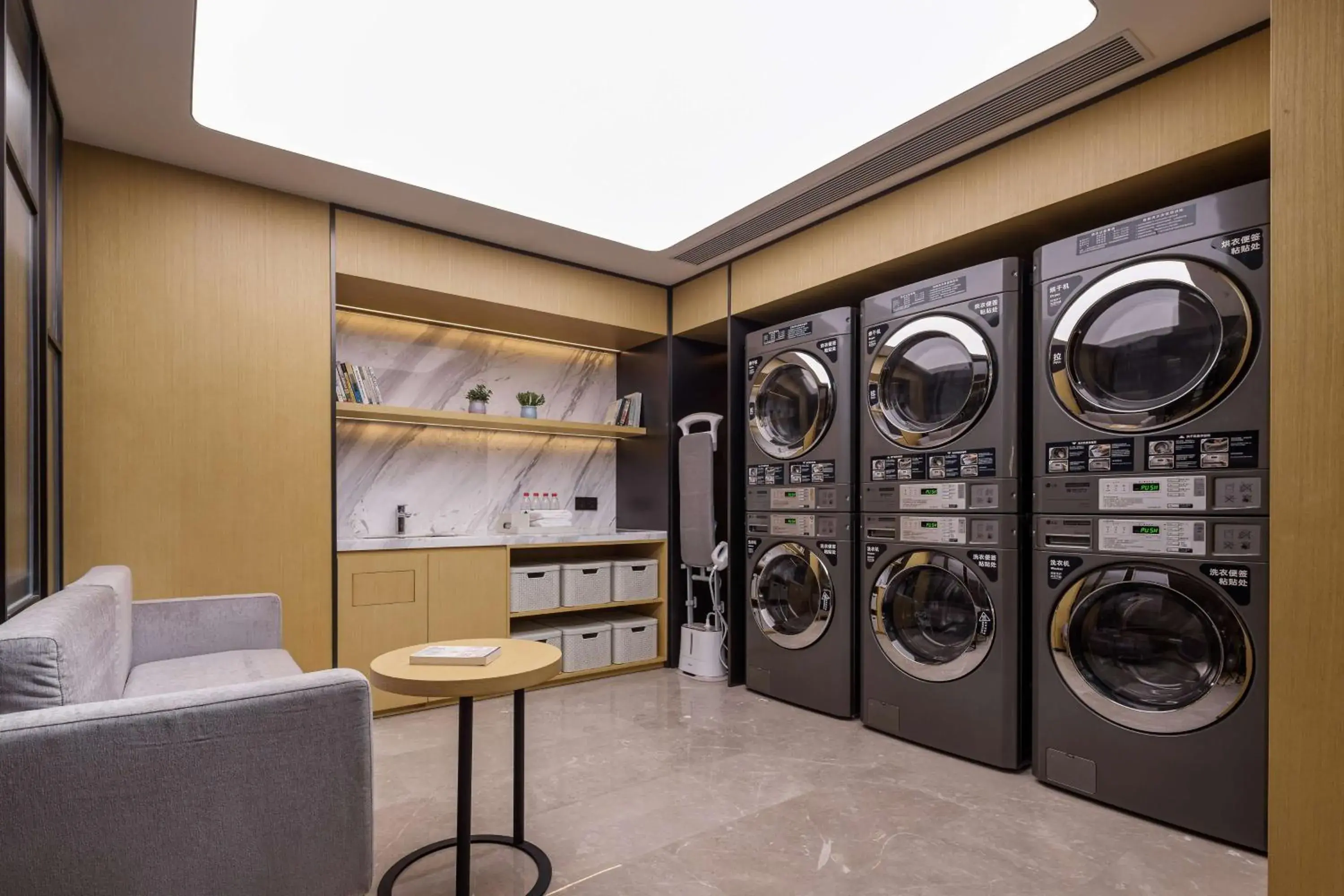 Property building in Hilton Garden Inn Chengdu Kuanzhai Alley Property building in Hilton Garden Inn Chengdu Kuanzhai Alley