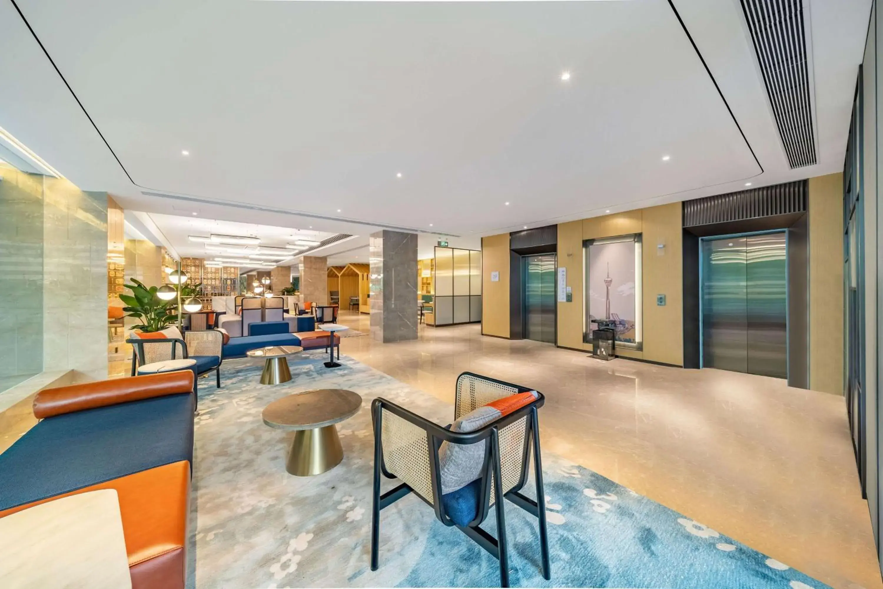 Lobby or reception in Hilton Garden Inn Chengdu Kuanzhai Alley Lobby or reception in Hilton Garden Inn Chengdu Kuanzhai Alley