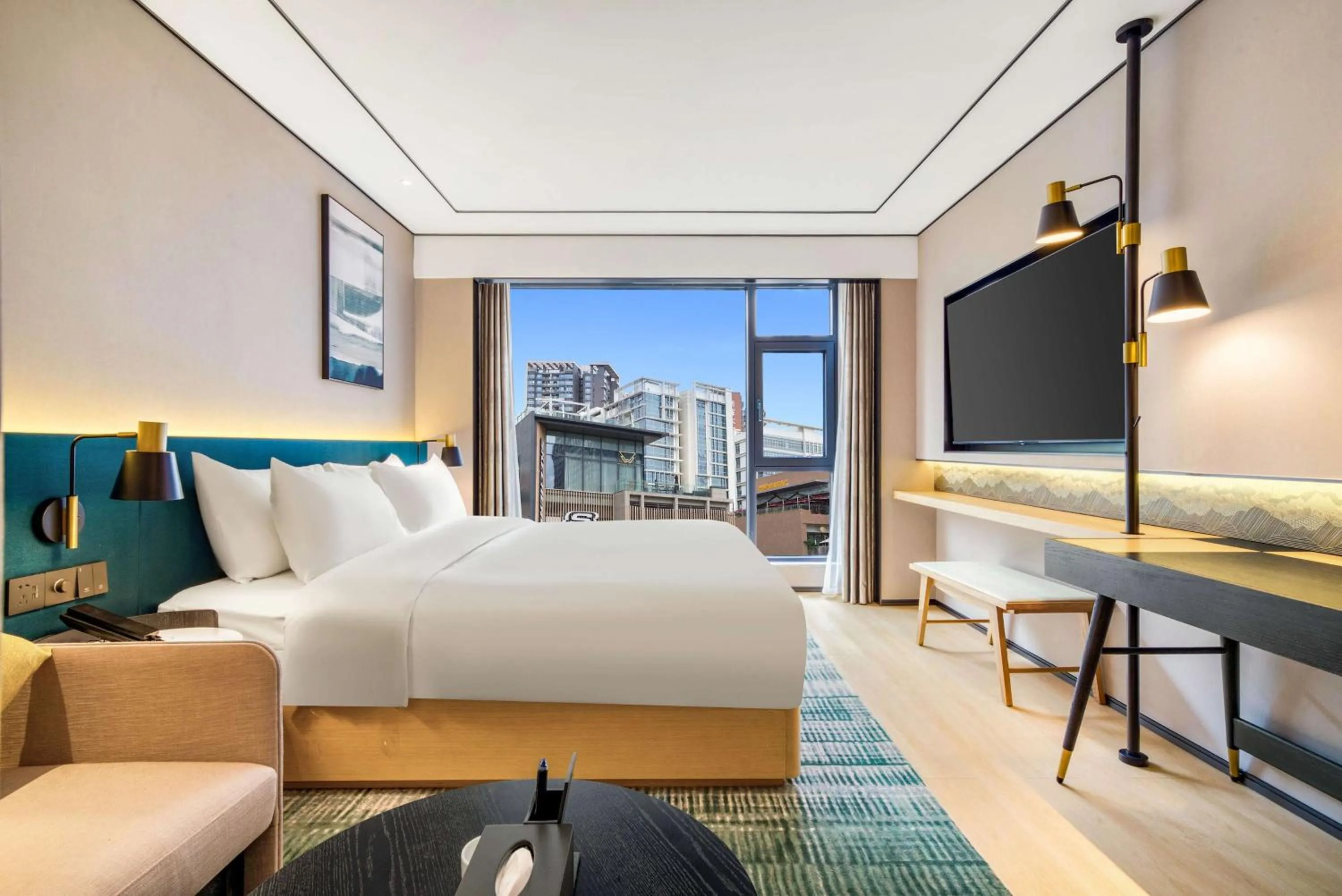 Photo of the whole room, Bed in Hilton Garden Inn Chengdu Kuanzhai Alley