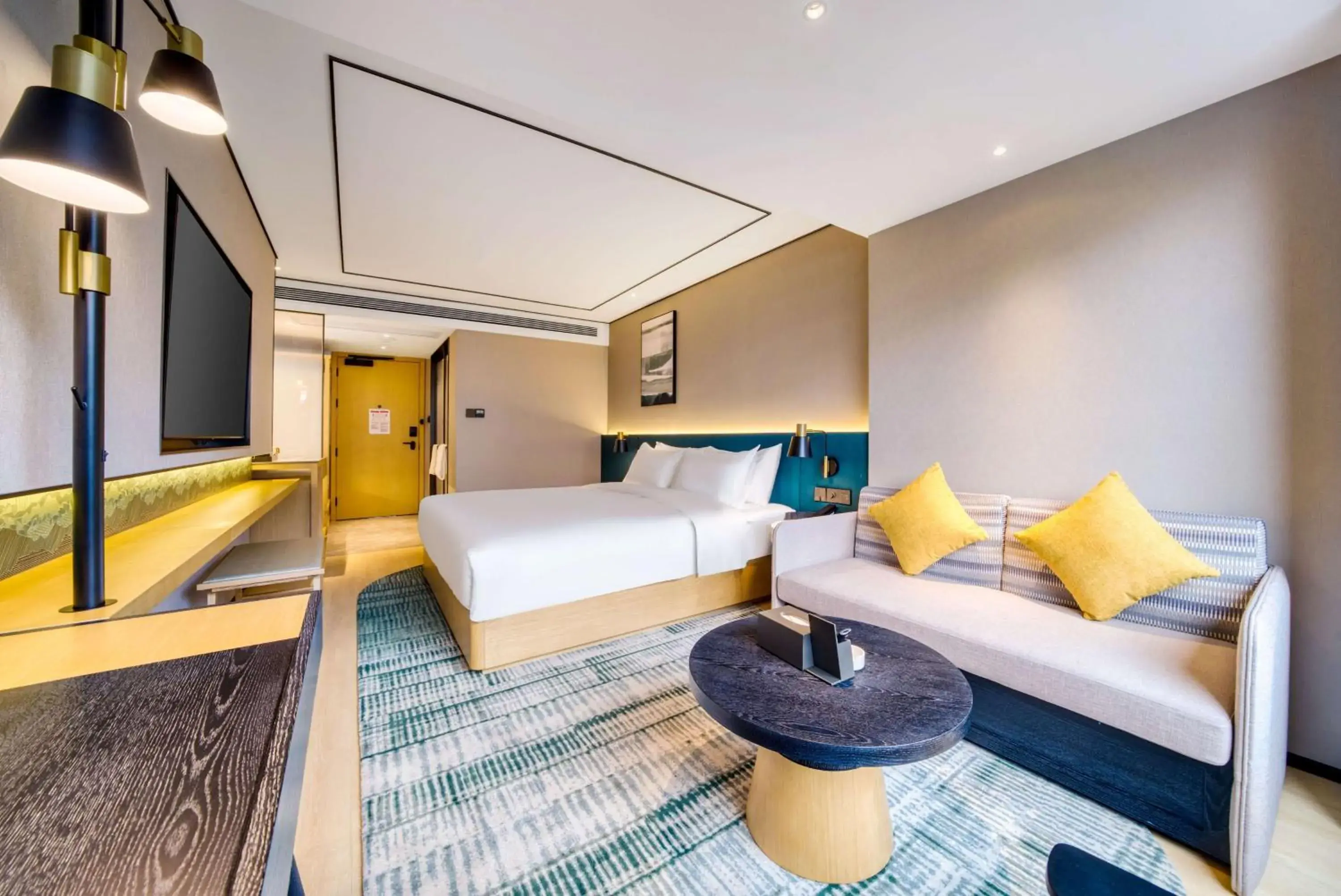 Living room, Bed in Hilton Garden Inn Chengdu Kuanzhai Alley Living room, Bed in Hilton Garden Inn Chengdu Kuanzhai Alley