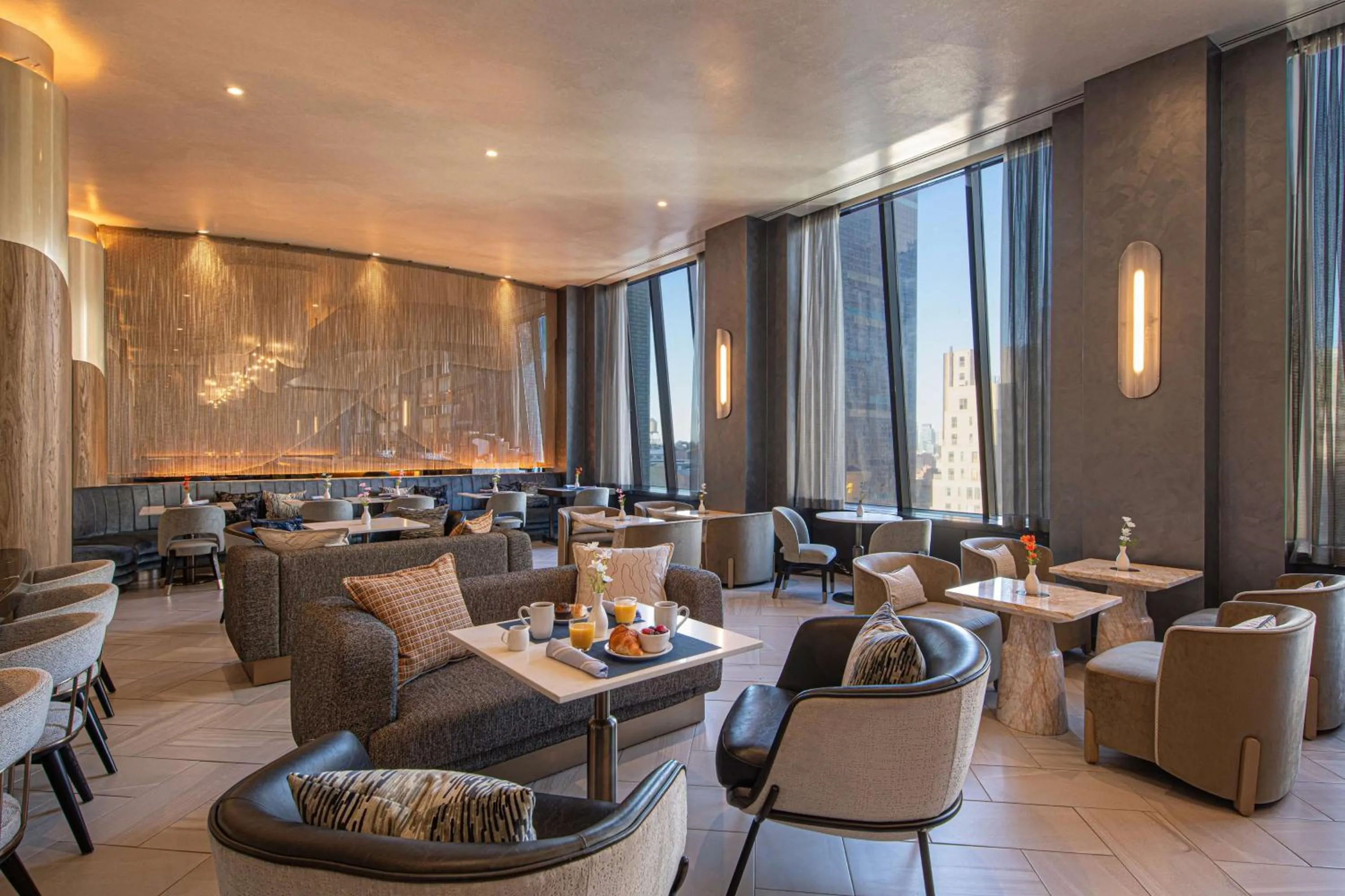 Restaurant/places to eat in Hilton New York Times Square