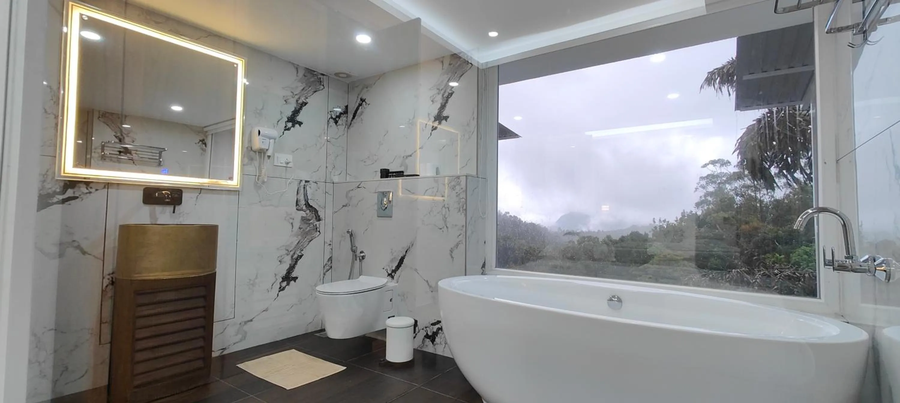 Hot Tub in HOTEL WHITE HOUSE, Munnar