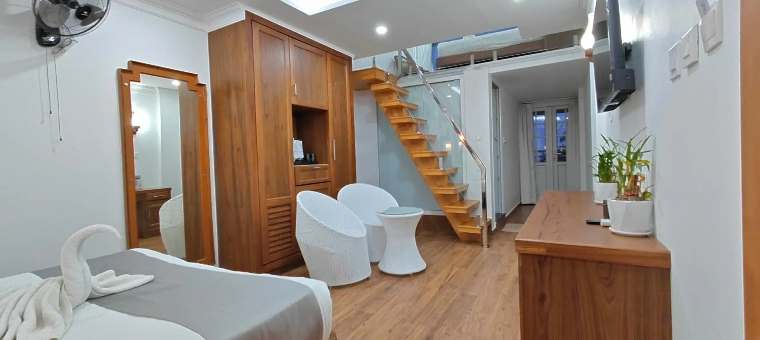 Family Junior Suite in HOTEL WHITE HOUSE, Munnar Family Junior Suite in HOTEL WHITE HOUSE, Munnar