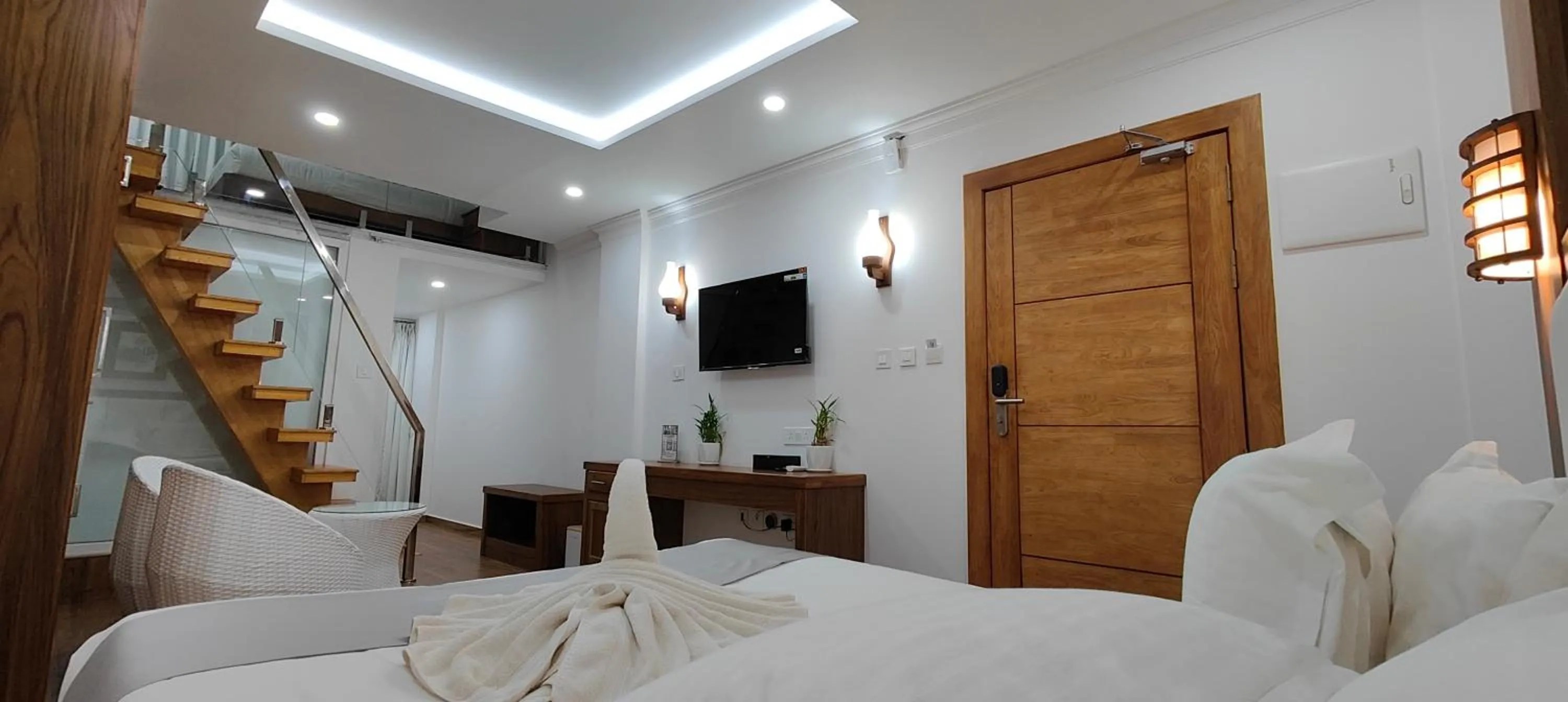 Bed in HOTEL WHITE HOUSE, Munnar