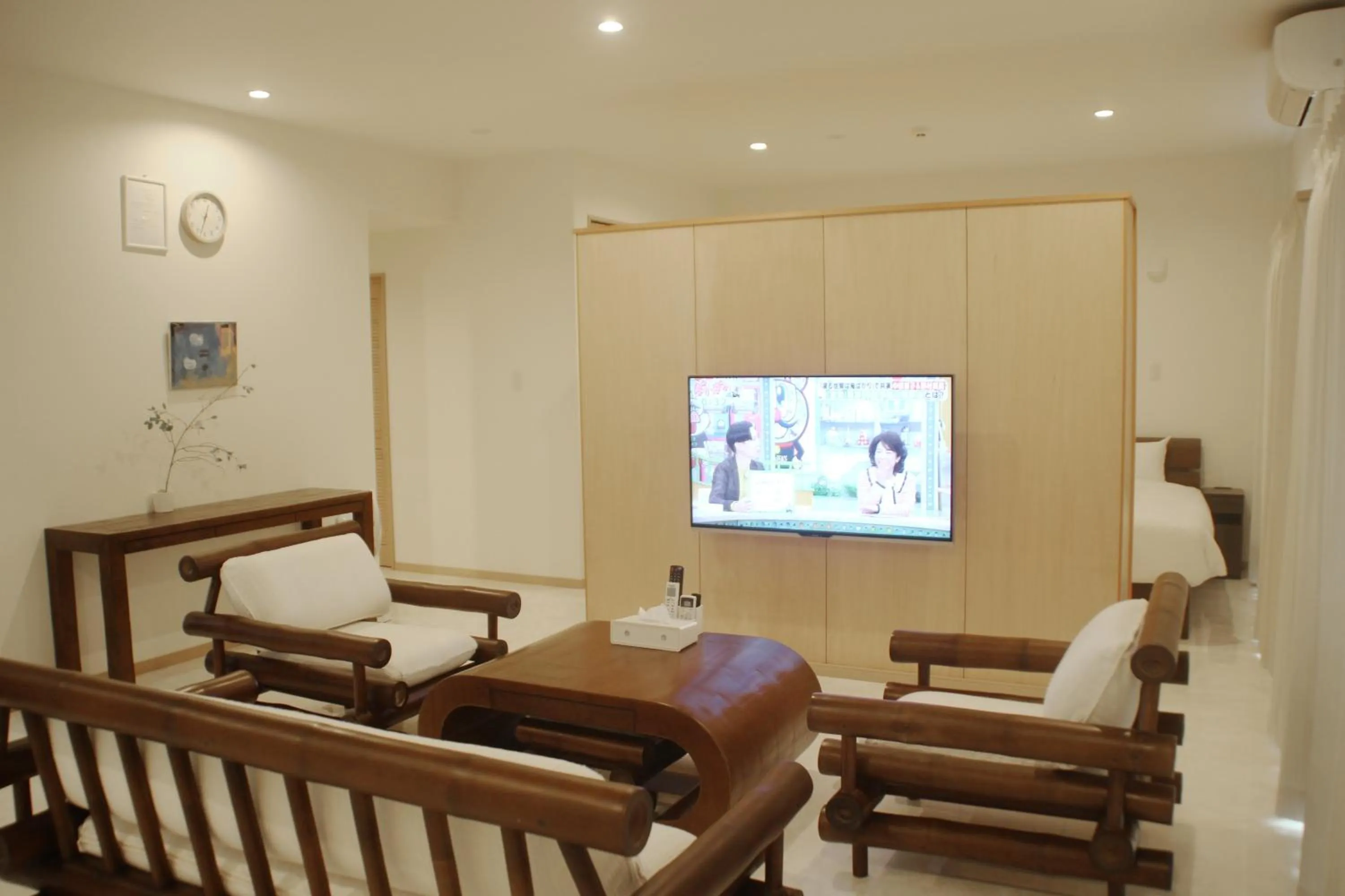 TV and multimedia in La Hacienda Marina Bay Chatan