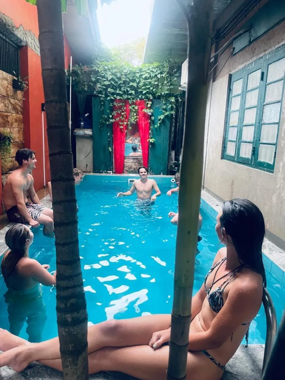 Swimming pool in Colombo Beach Hostel
