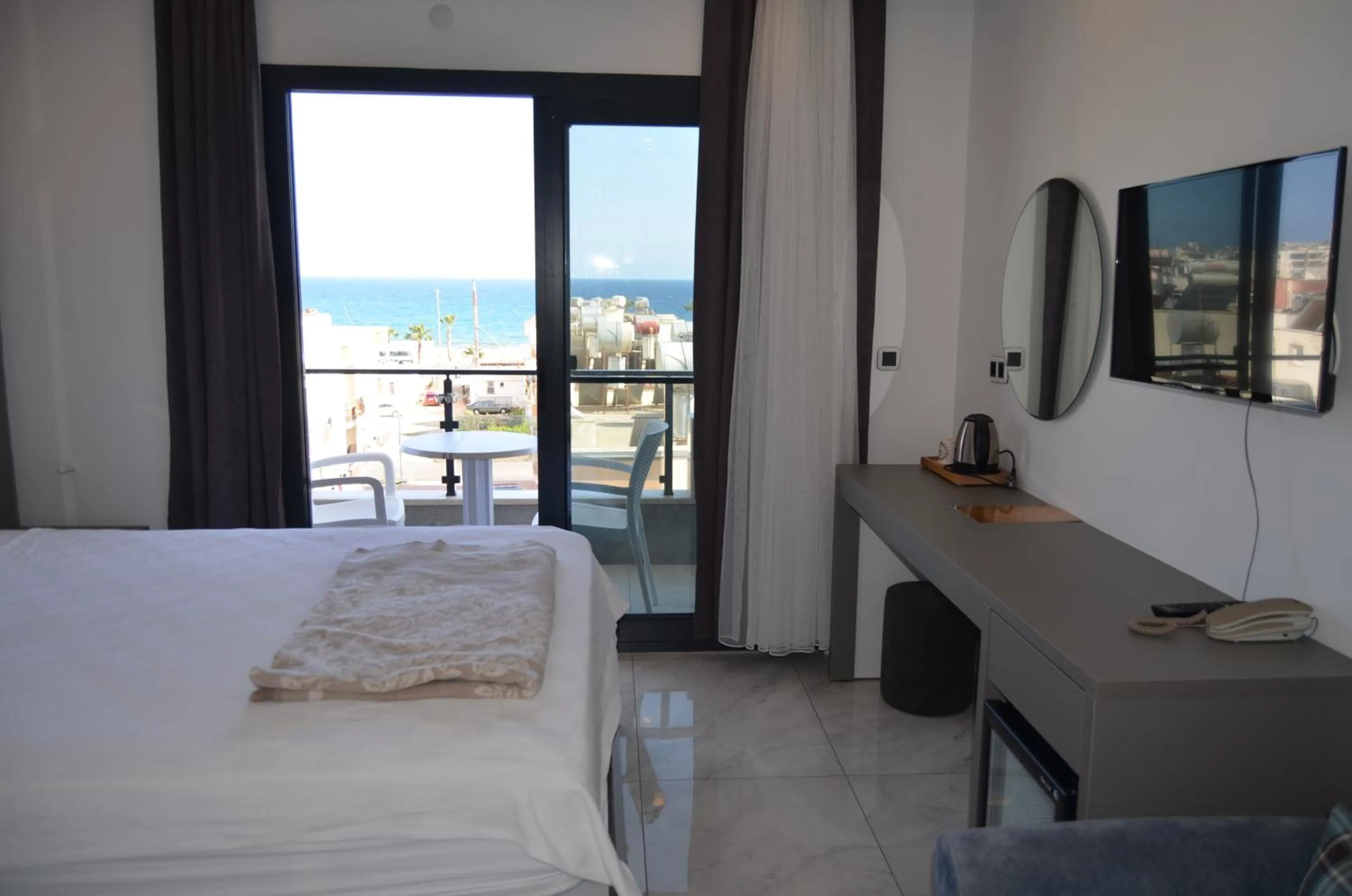 Sea view, Bed in Akdeniz Yaşam Otel