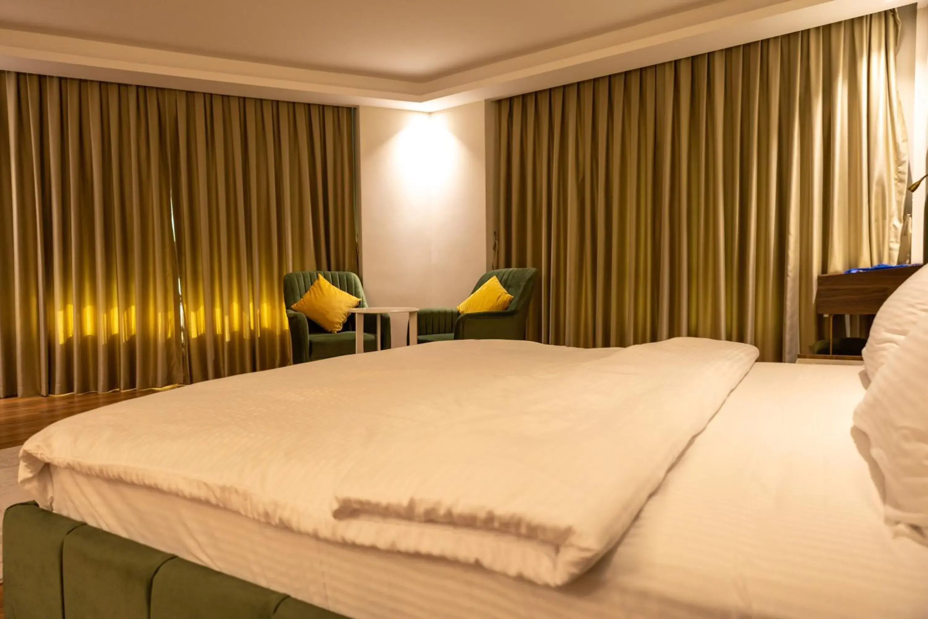 Bed in Grand Luxury Bed in Grand Luxury