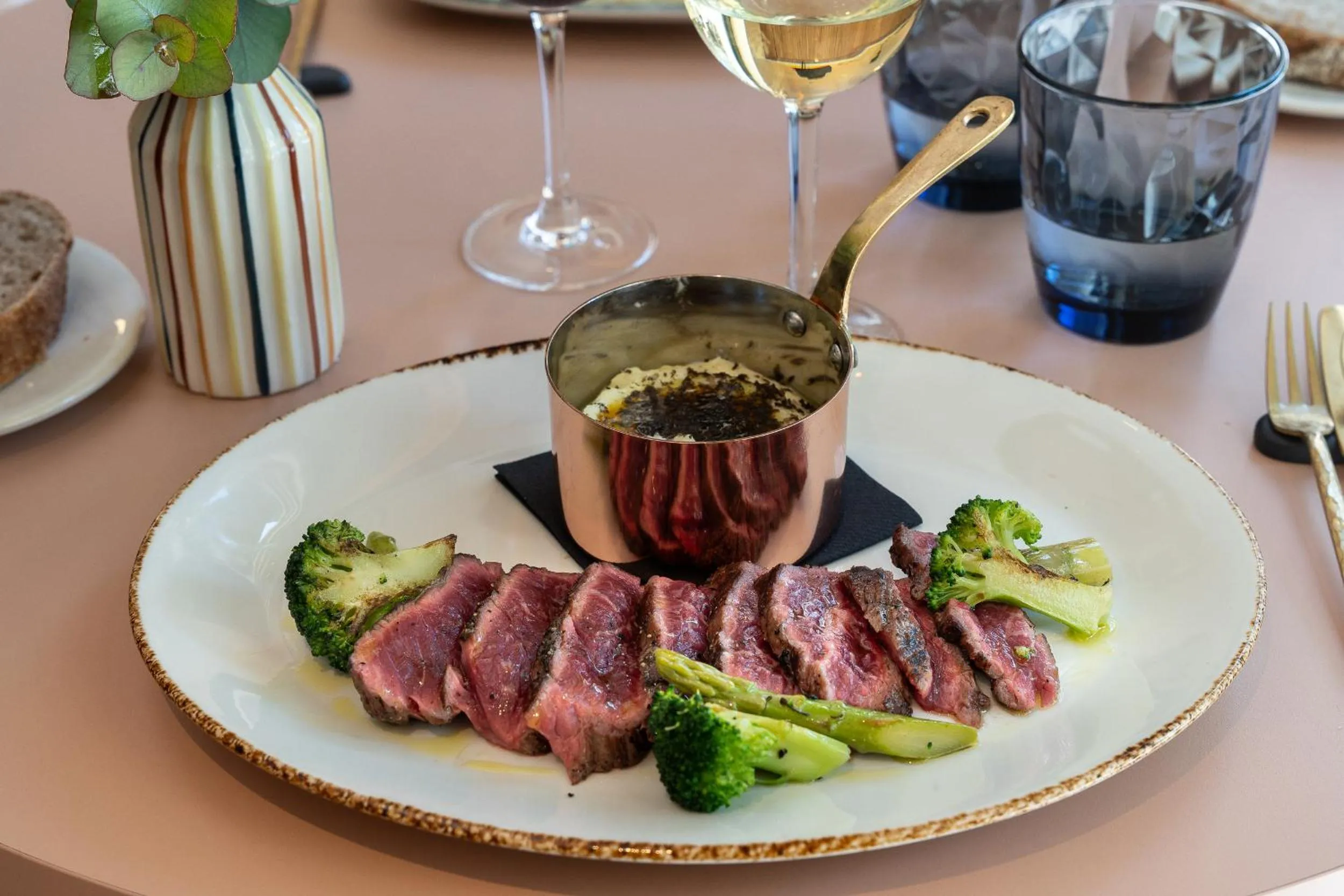 Restaurant/places to eat in Catalonia Excelsior