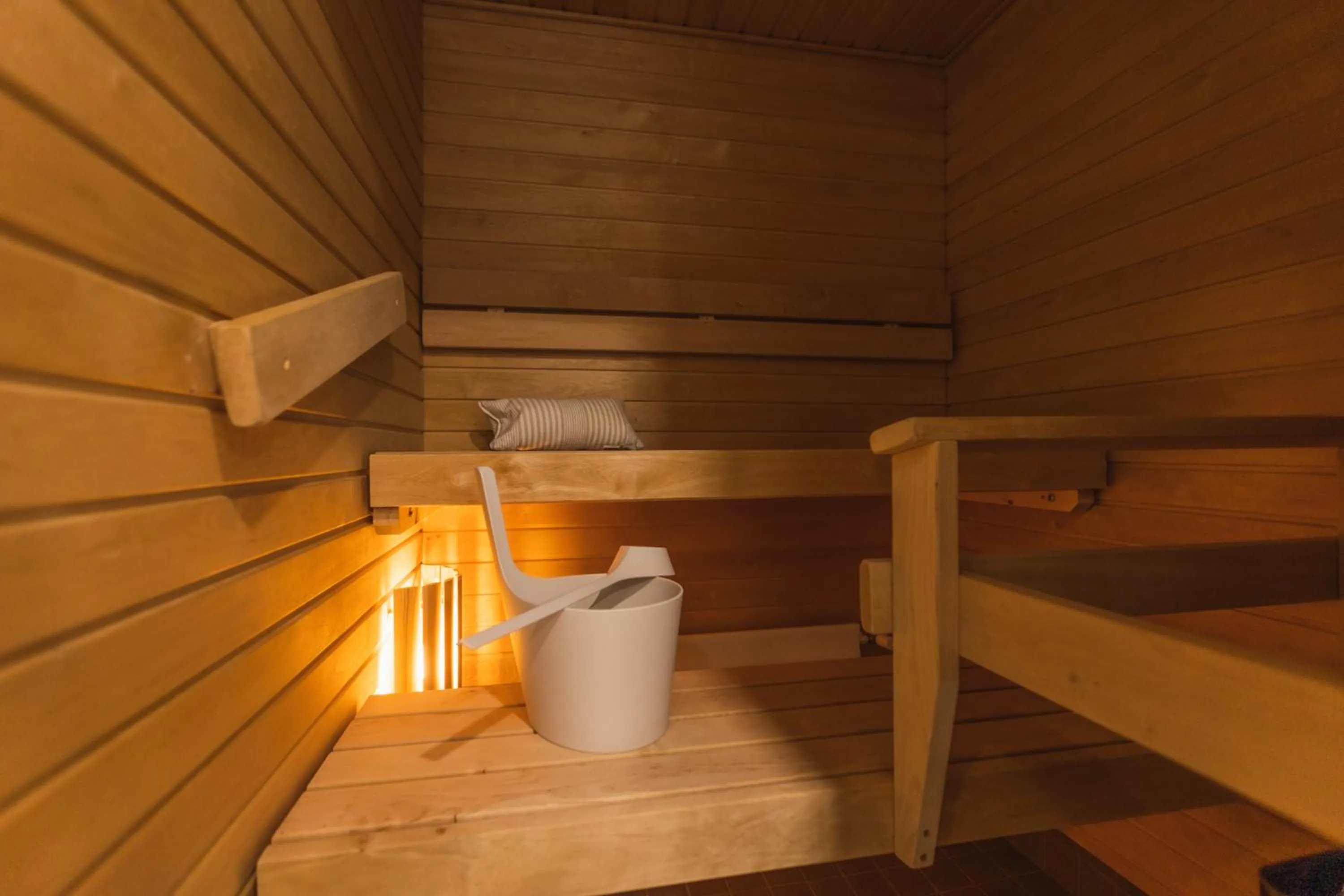 Quality Suite with Sauna - 2 Bedrooms - BRAND NEW 2022