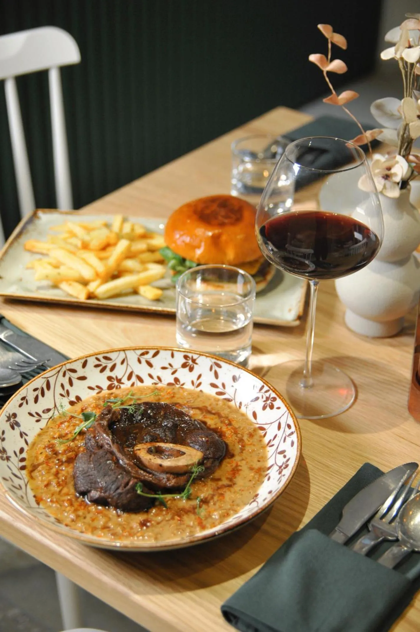 Restaurant/places to eat in Vila De Casa