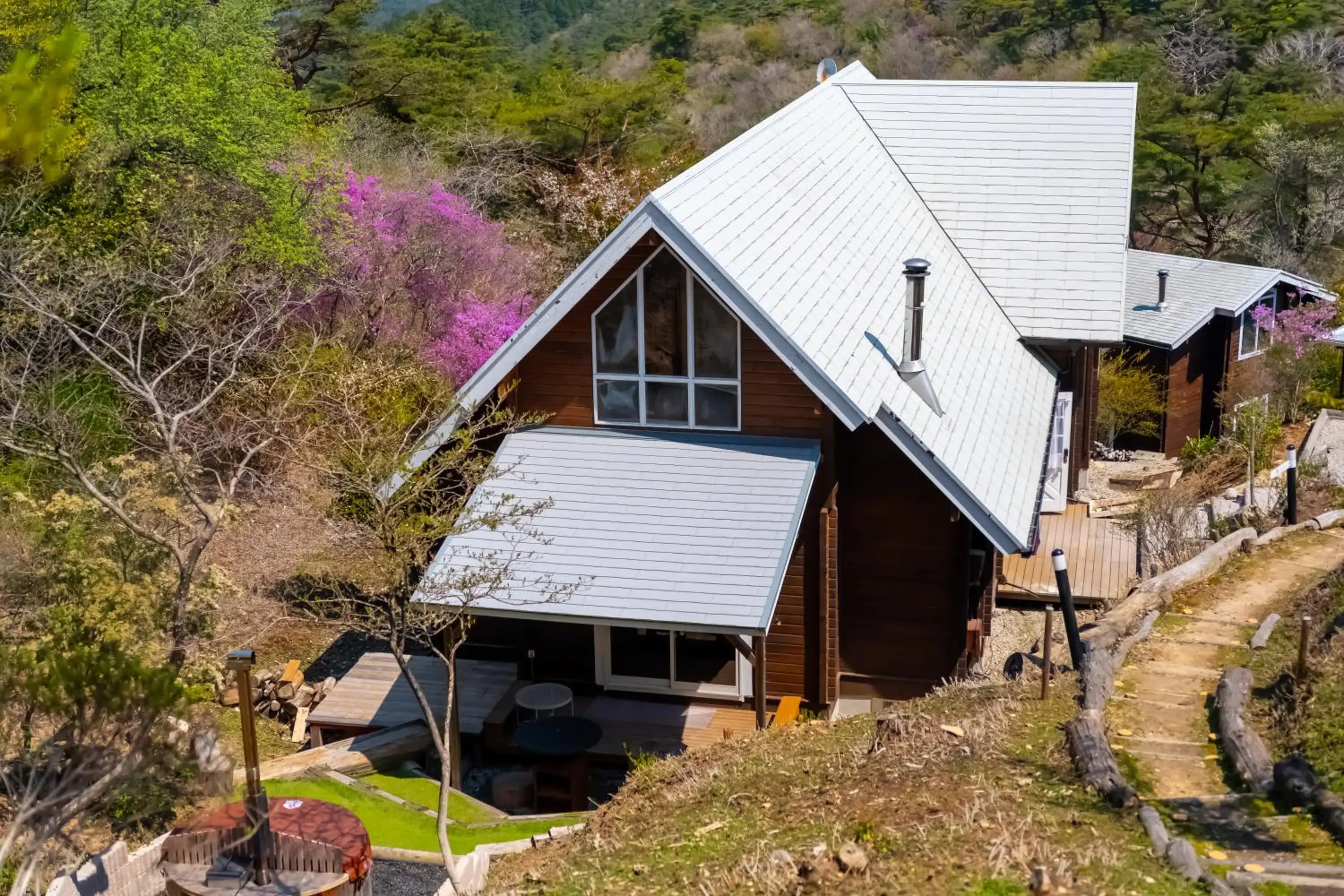 Property building in RENEST Property building in RENEST